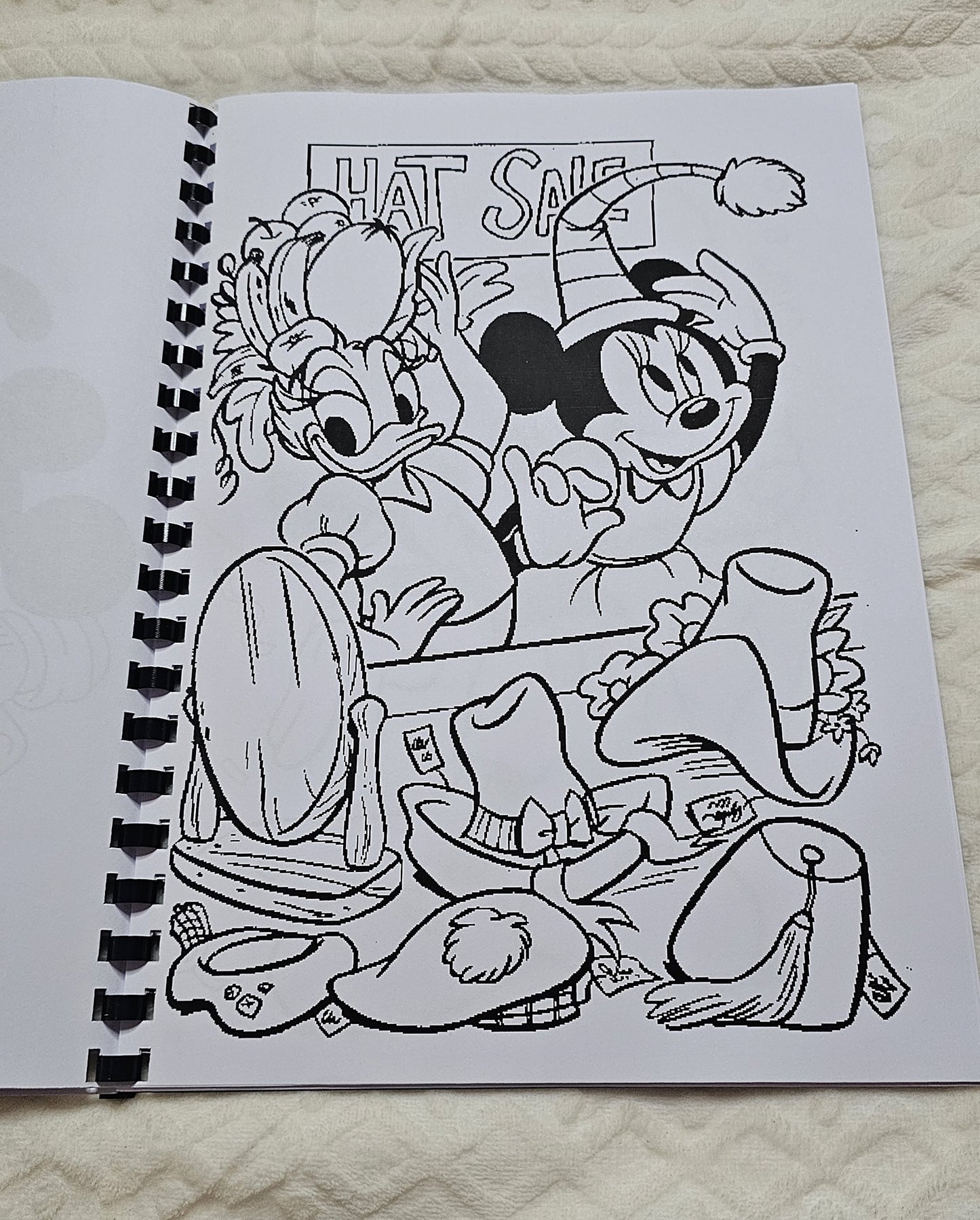 Mickey & Friends Colouring Book