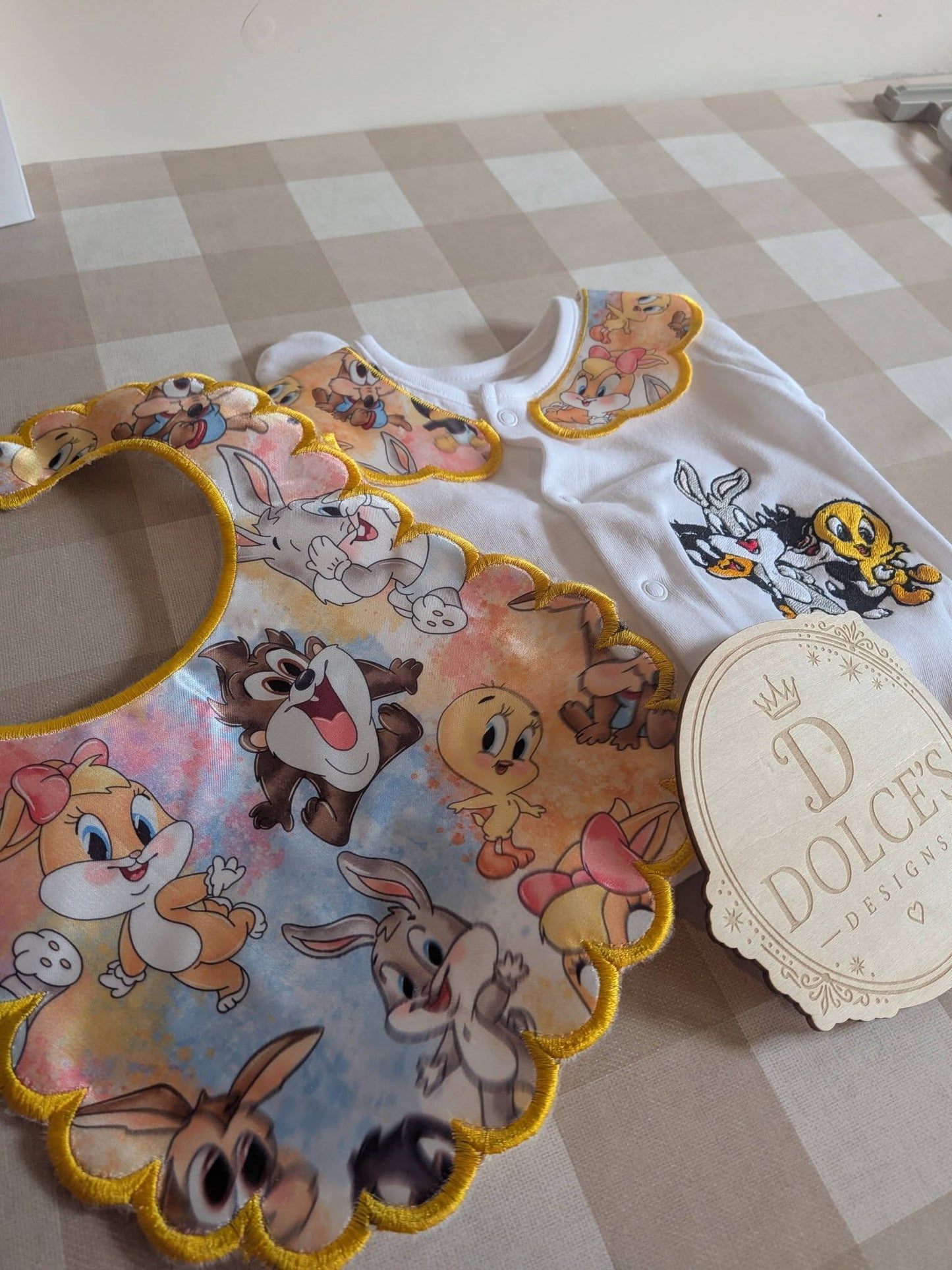 Looney Tunes Inspired Personalised Baby Grow & Bib Set | Tweety Bird Baby Outfit | Retro Cartoon Baby Gift