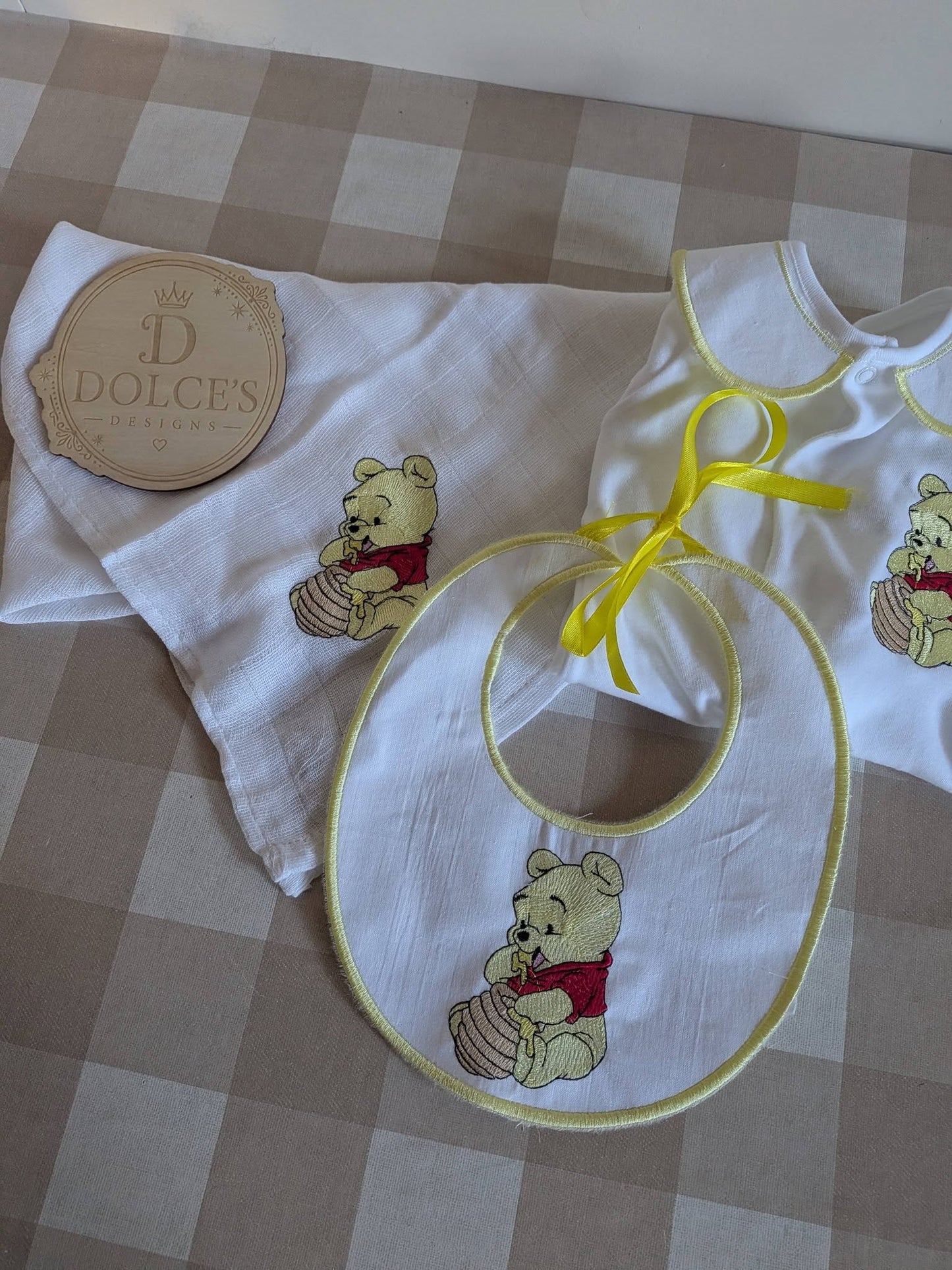 Personalised Winnie the Pooh 3 Piece Baby Gift Set – Embroidered Babygrow, Bib & Muslin