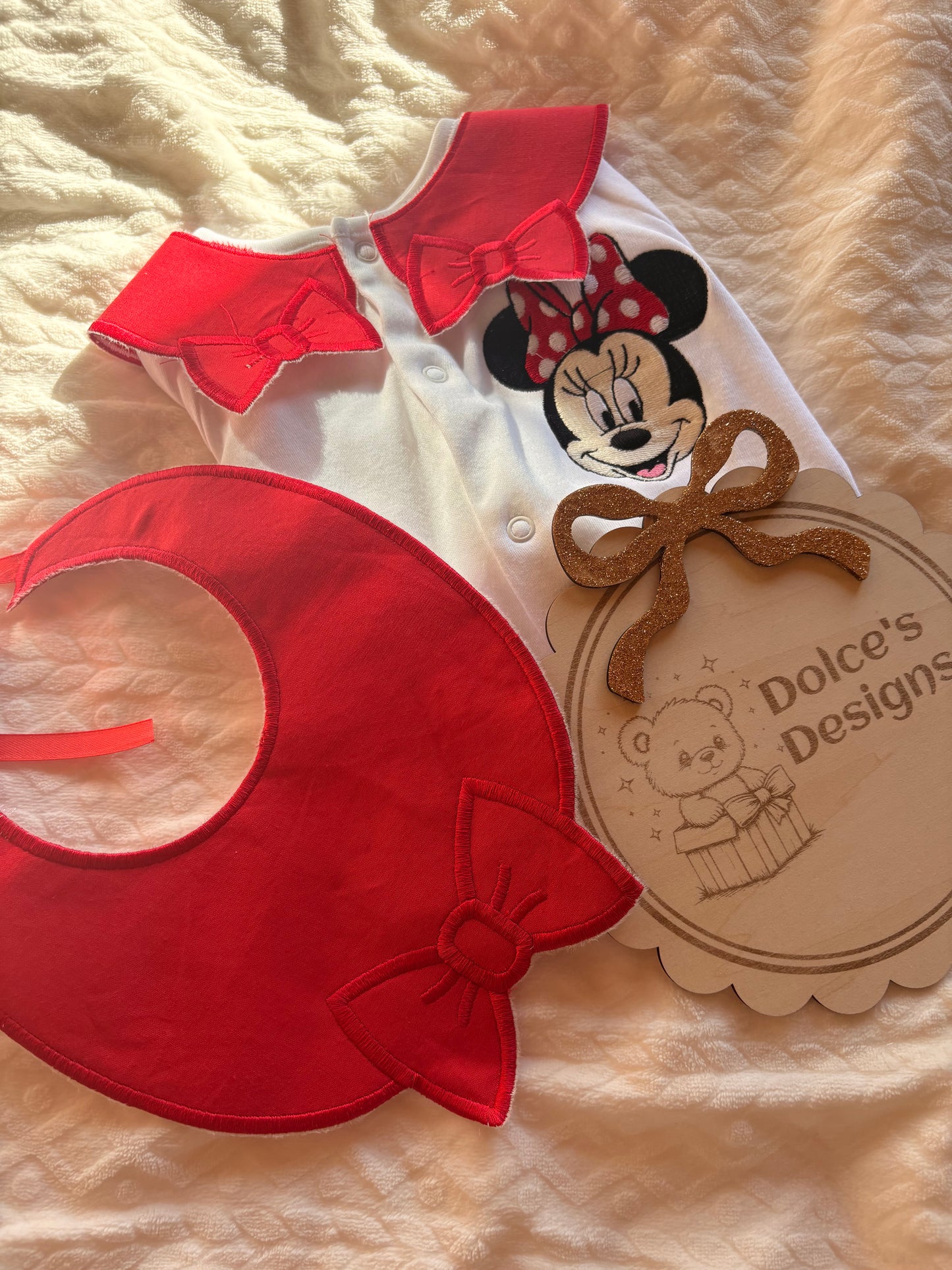 Personalised Minnie Mouse Baby Set Embroidered Babygrow & Bib – Red