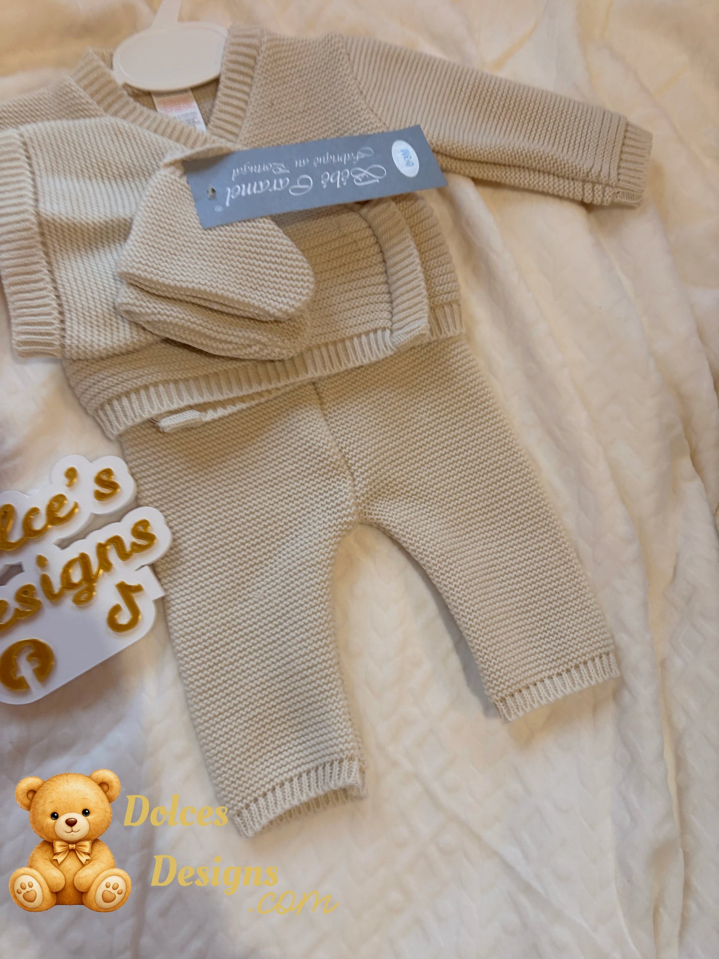 🧶 4 Piece Knitted Baby Set – 0-3 Month