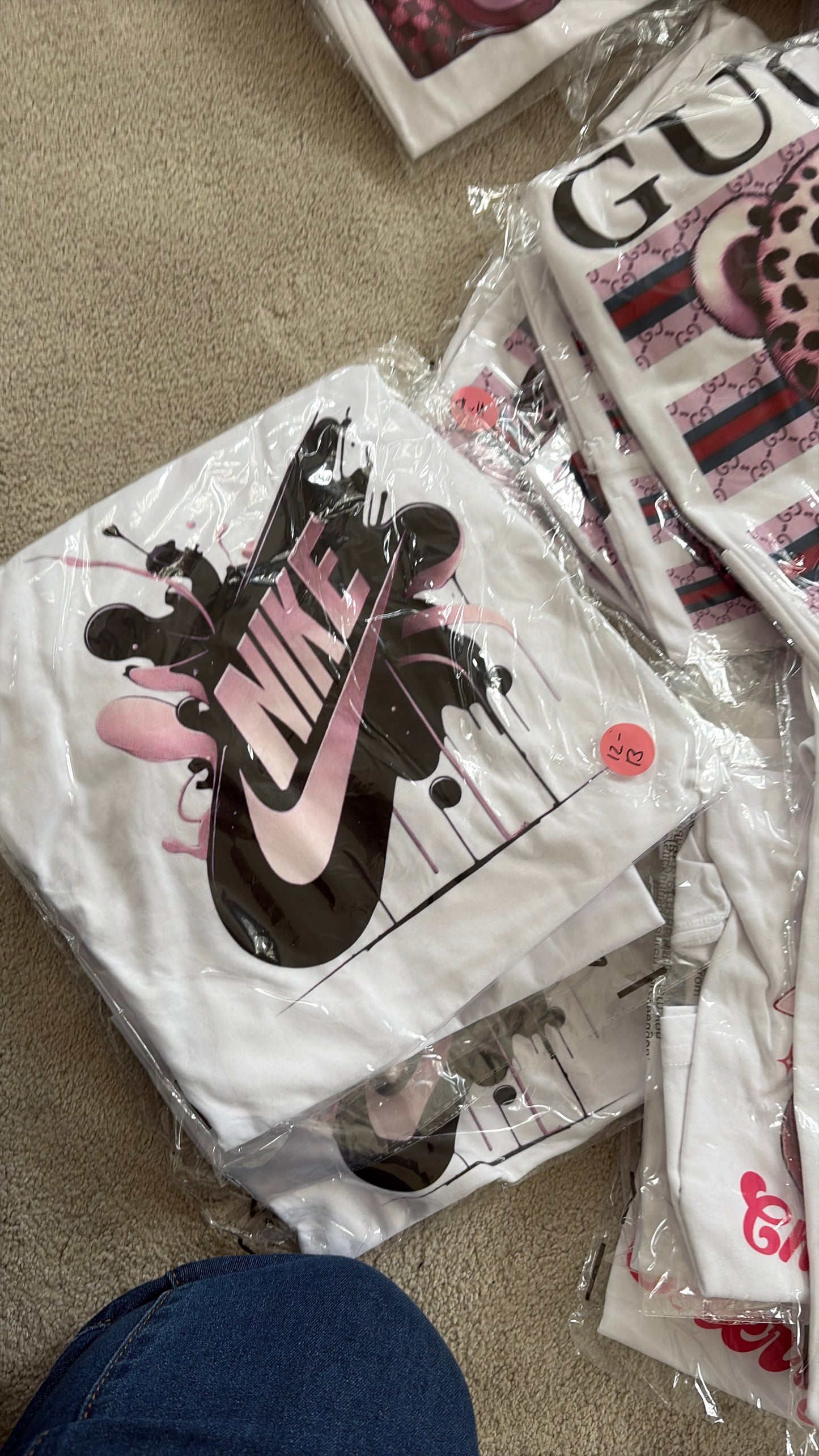 KIDS T SHIRTS BOYS AND GIRLS HUSE SALE CLEARANCE ONCE THERE GONE THERE GONE!!!
