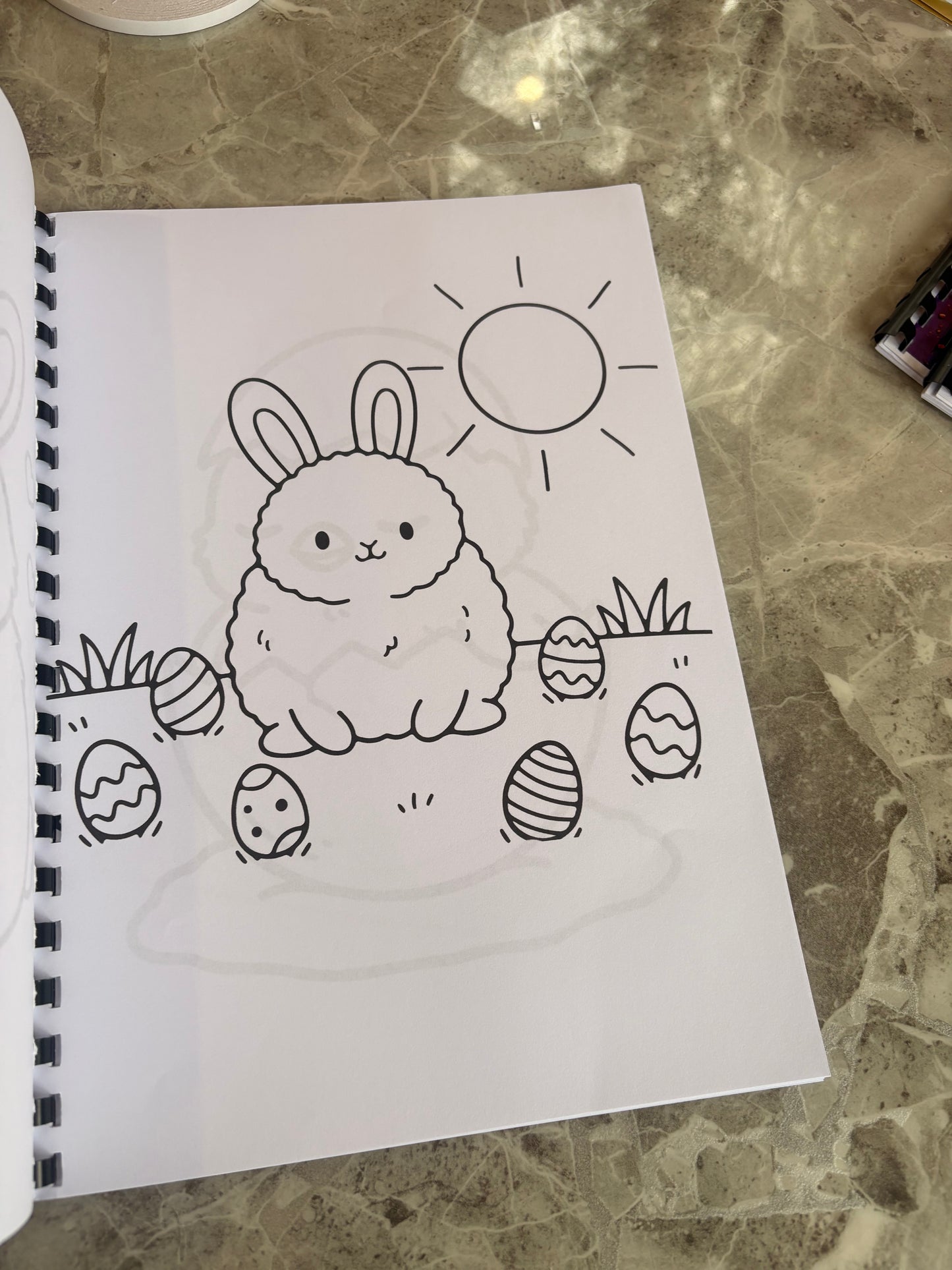 Bold & Easy Cozy Easter Colouring Book 🐰🐣