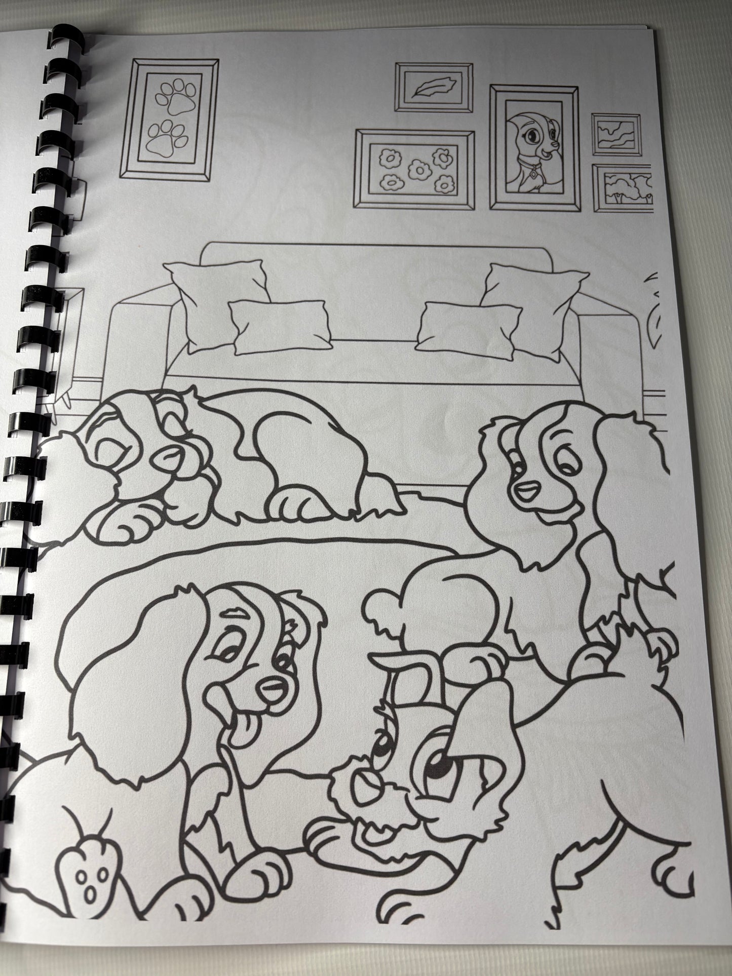 Lady & the Tramp Colouring Book