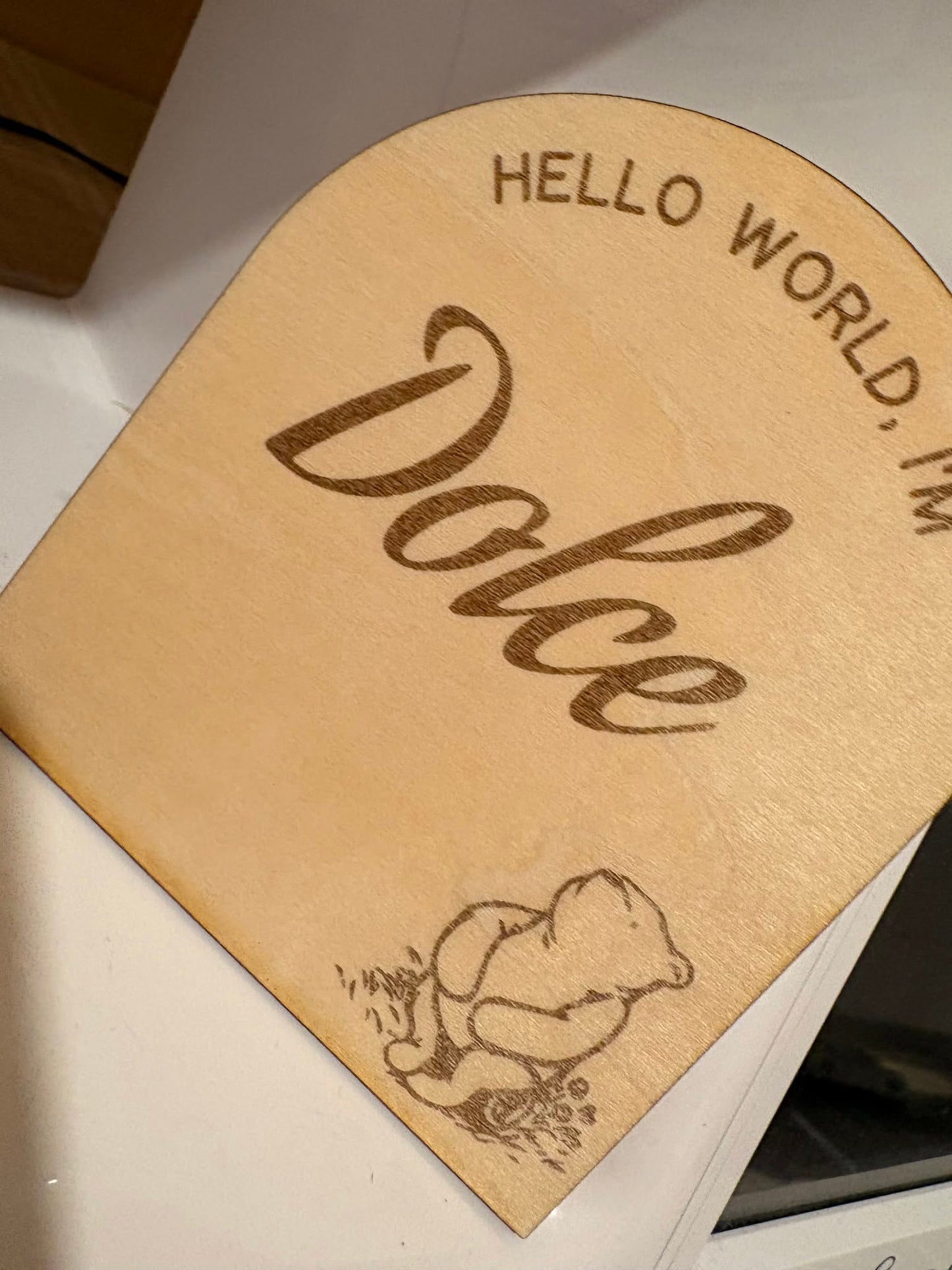 Personalised Hello World Winnie the Pooh Plaque – Wooden Baby Name Announcement Disc | Newborn Photo Prop & Keepsake