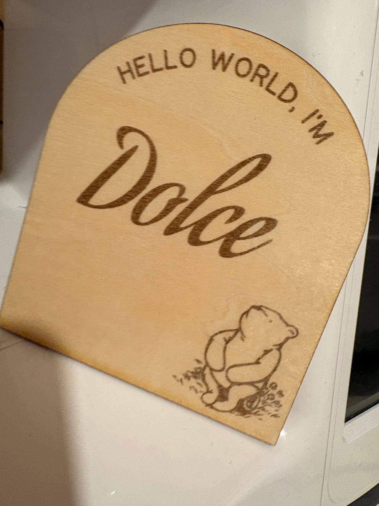 Personalised Hello World Winnie the Pooh Plaque – Wooden Baby Name Announcement Disc | Newborn Photo Prop & Keepsake