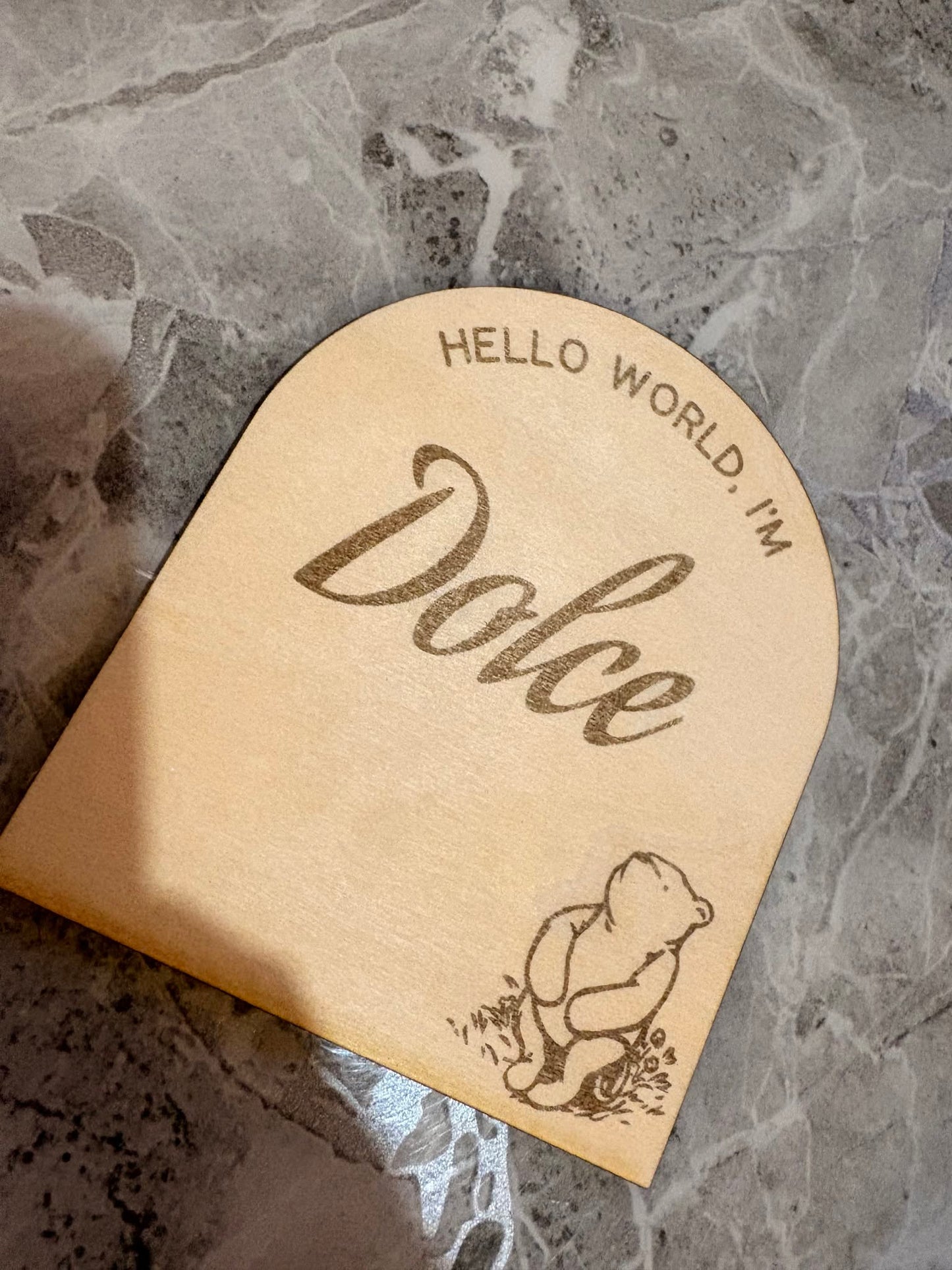 Personalised Hello World Winnie the Pooh Plaque – Wooden Baby Name Announcement Disc | Newborn Photo Prop & Keepsake