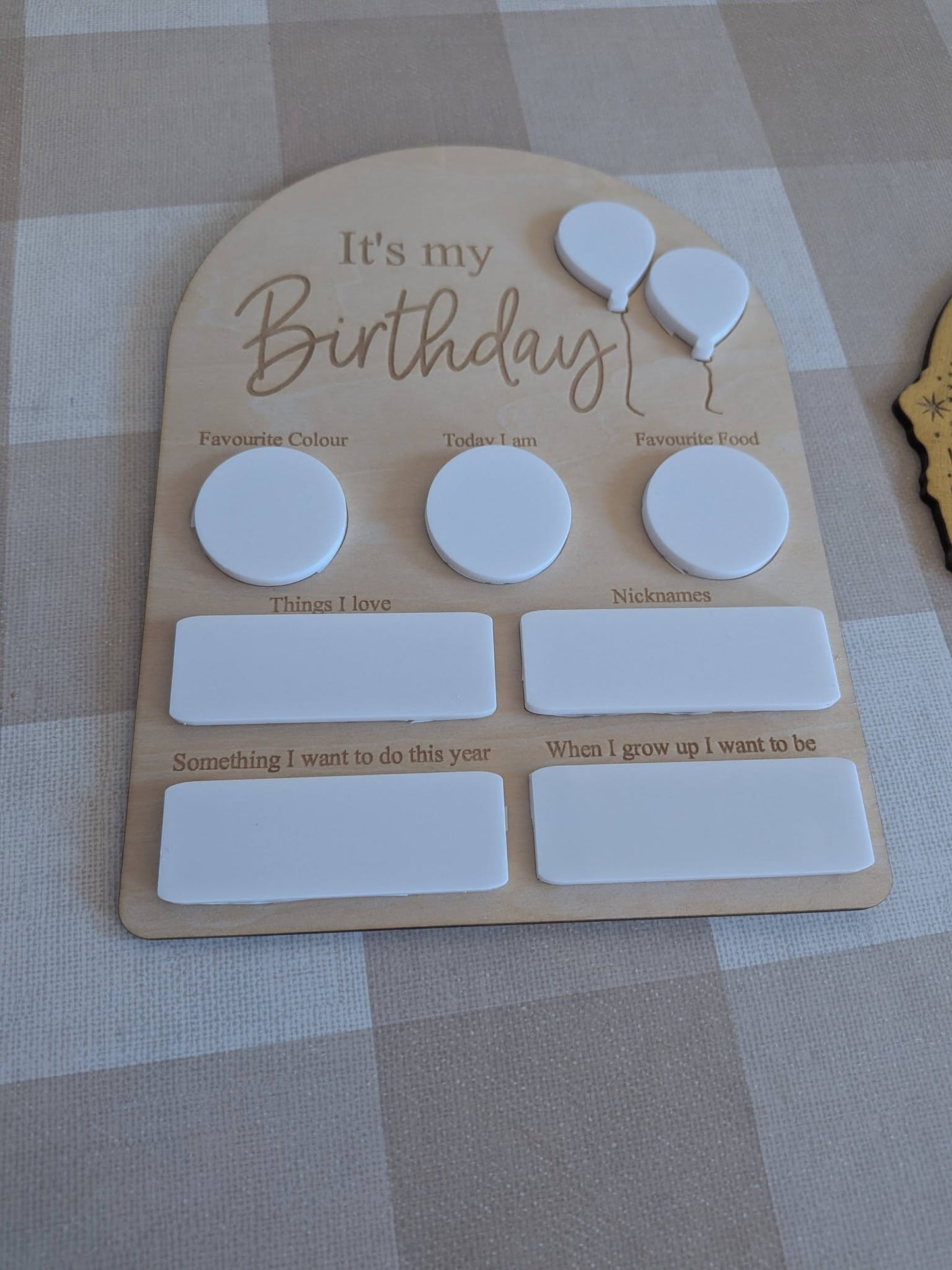 Reusable Birthday Board – Wooden Birthday Interview Board