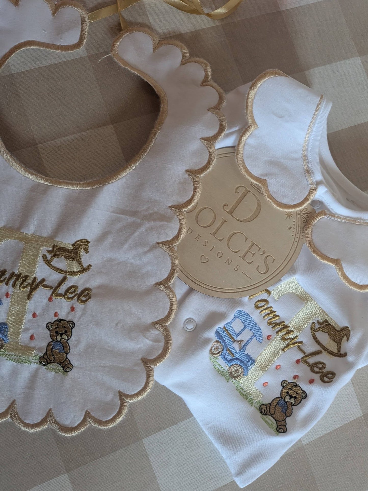 Personalised Initial Baby Set – Babygrow & Bib