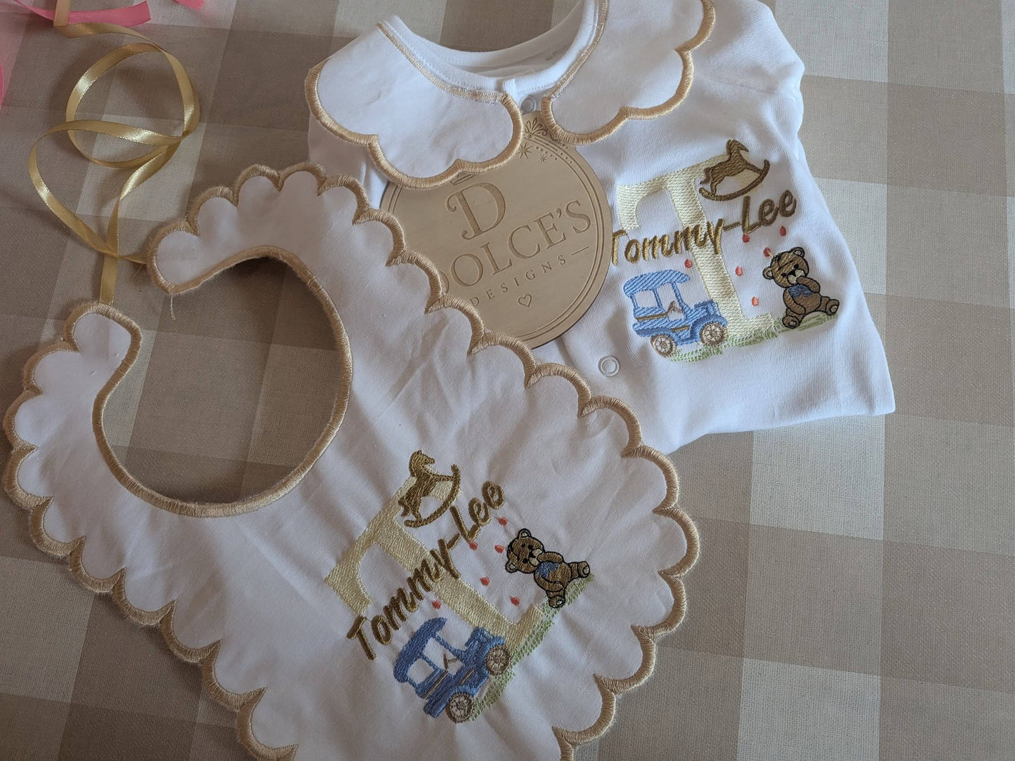 Personalised Initial Baby Set – Babygrow & Bib