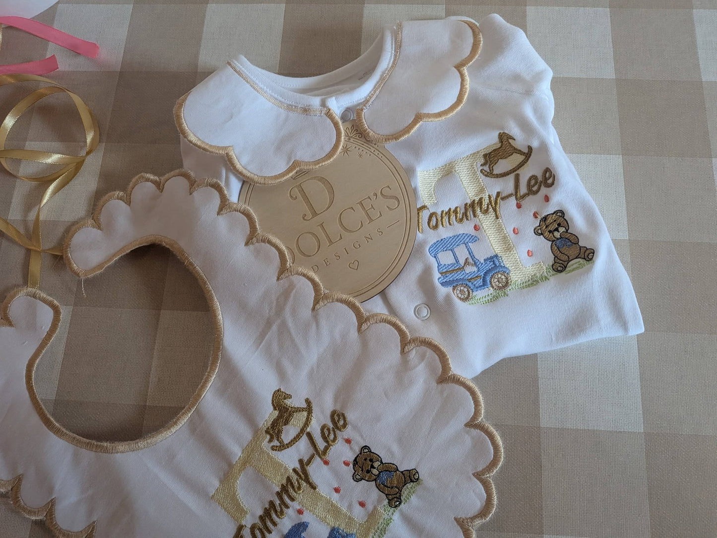 Personalised Initial Baby Set – Babygrow & Bib