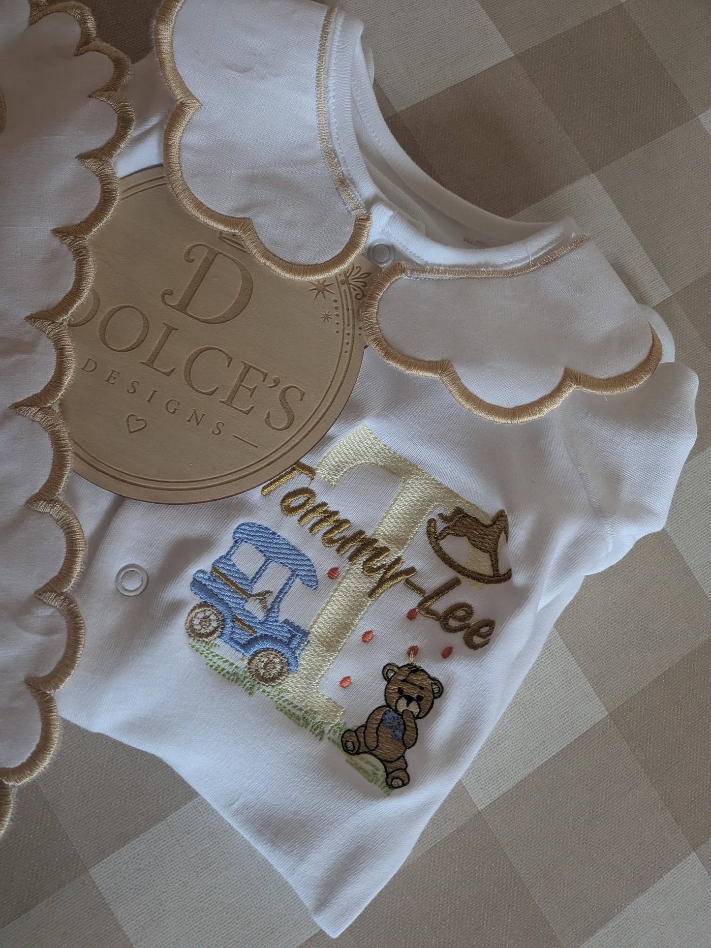 Personalised Initial Baby Set – Babygrow & Bib