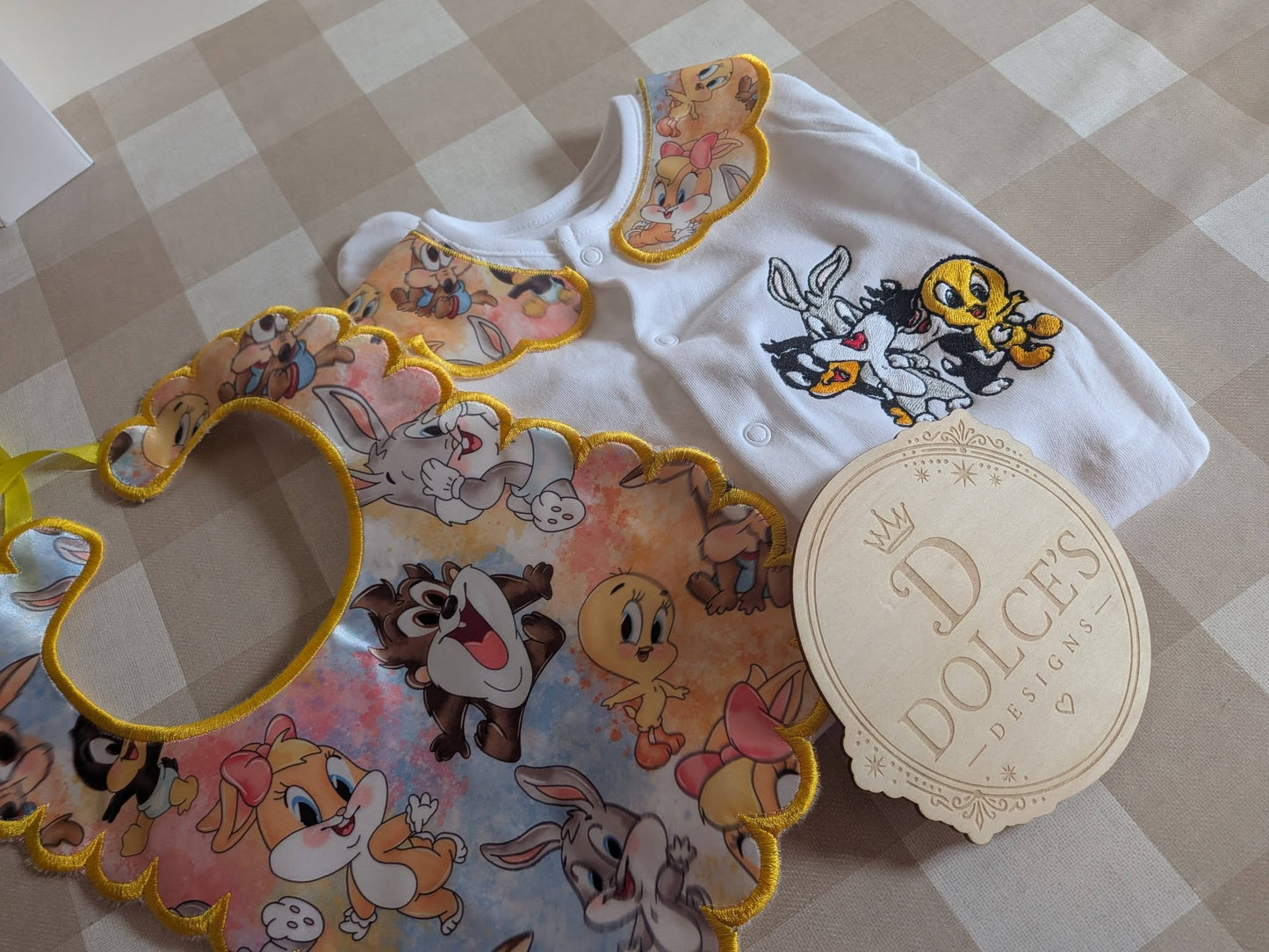 Looney Tunes Inspired Personalised Baby Grow & Bib Set | Tweety Bird Baby Outfit | Retro Cartoon Baby Gift