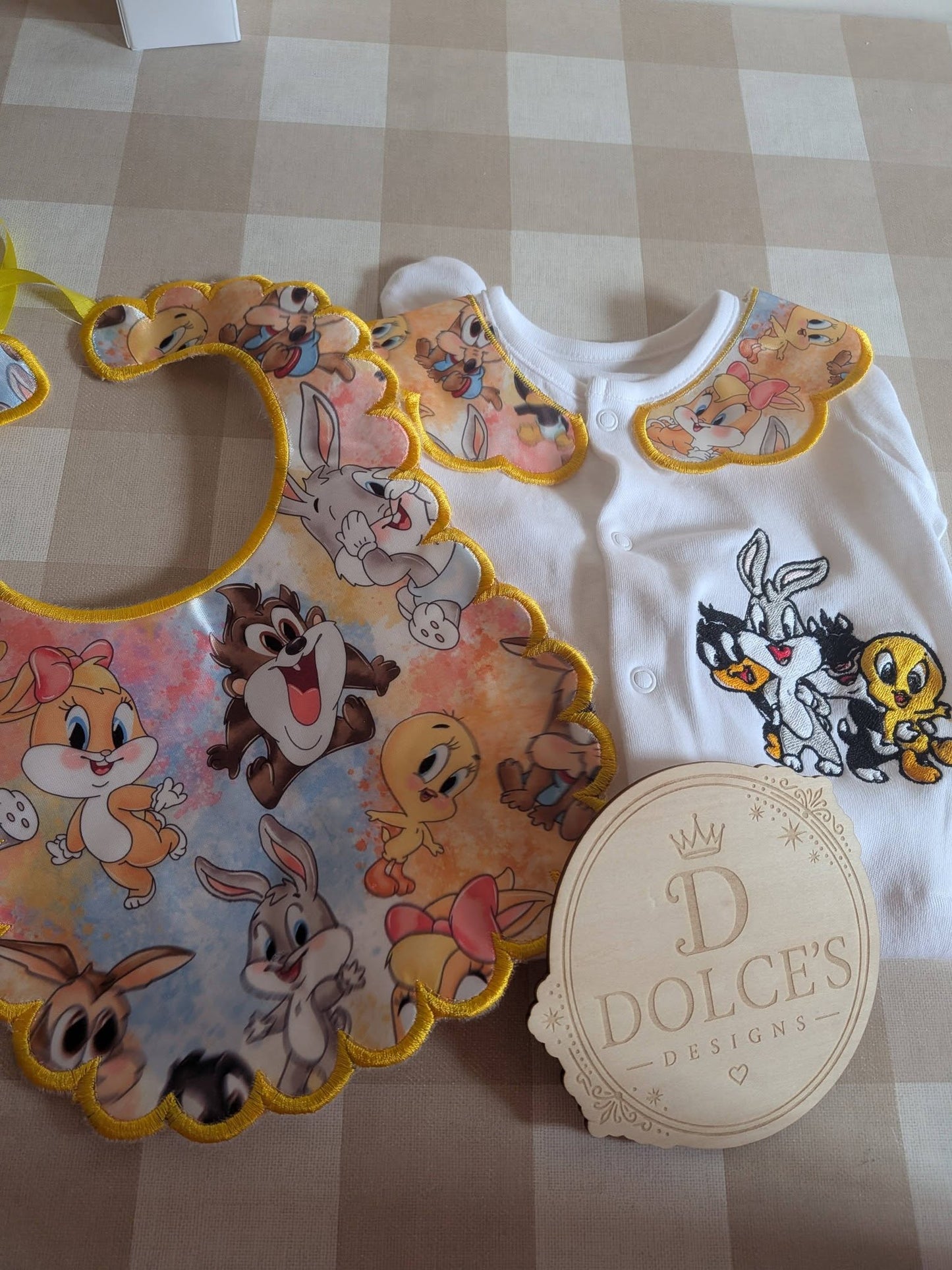 Looney Tunes Inspired Personalised Baby Grow & Bib Set | Tweety Bird Baby Outfit | Retro Cartoon Baby Gift