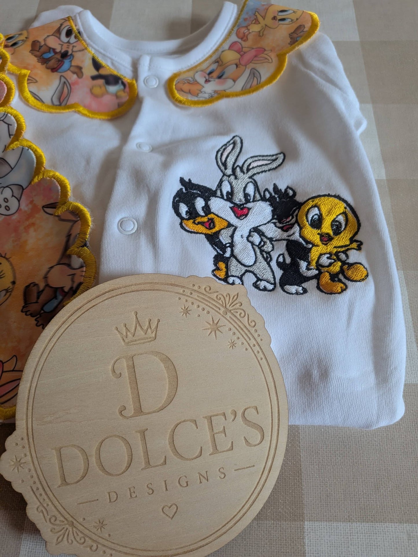 Looney Tunes Inspired Personalised Baby Grow & Bib Set | Tweety Bird Baby Outfit | Retro Cartoon Baby Gift