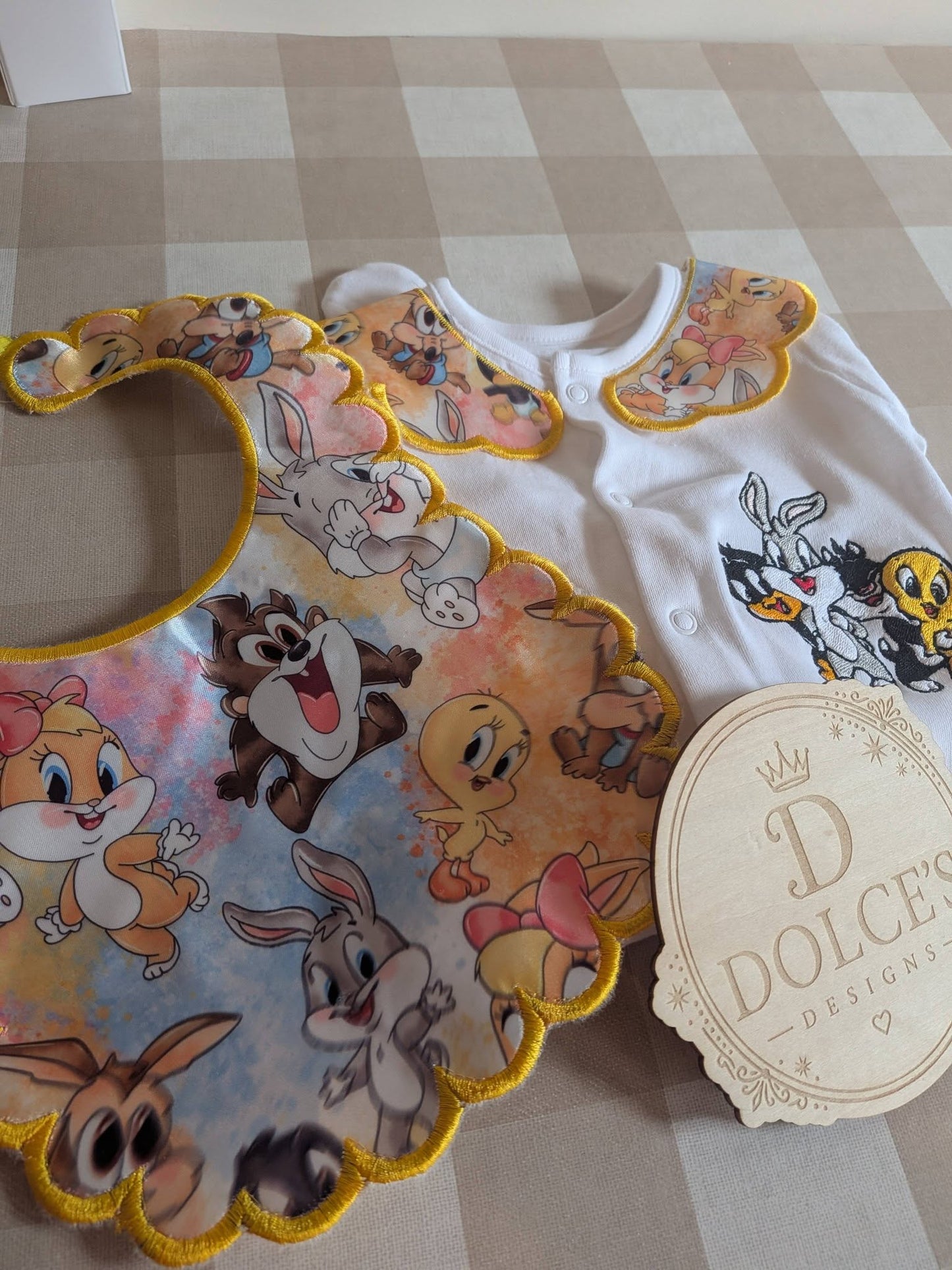 Looney Tunes Inspired Personalised Baby Grow & Bib Set | Tweety Bird Baby Outfit | Retro Cartoon Baby Gift