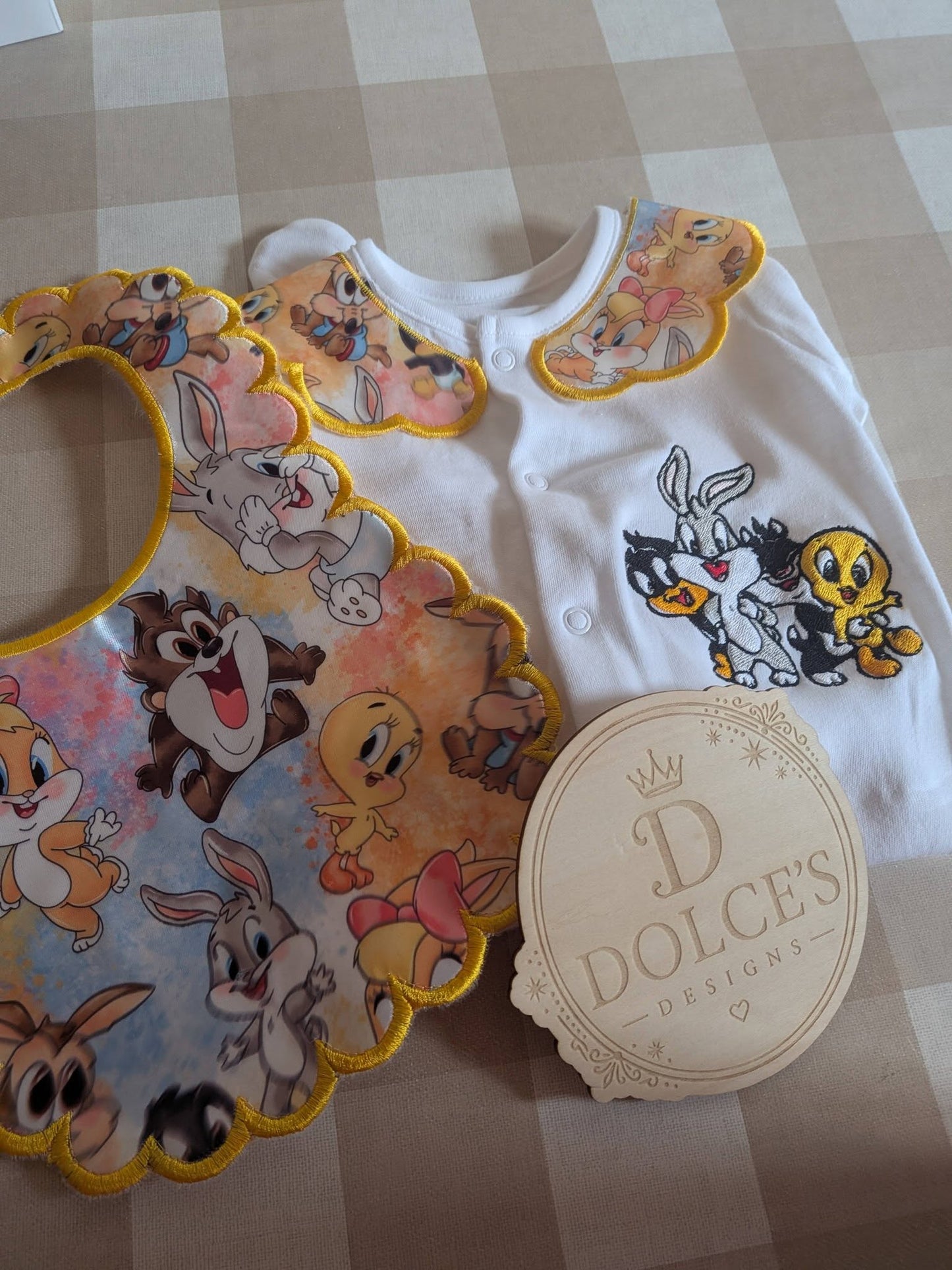 Looney Tunes Inspired Personalised Baby Grow & Bib Set | Tweety Bird Baby Outfit | Retro Cartoon Baby Gift