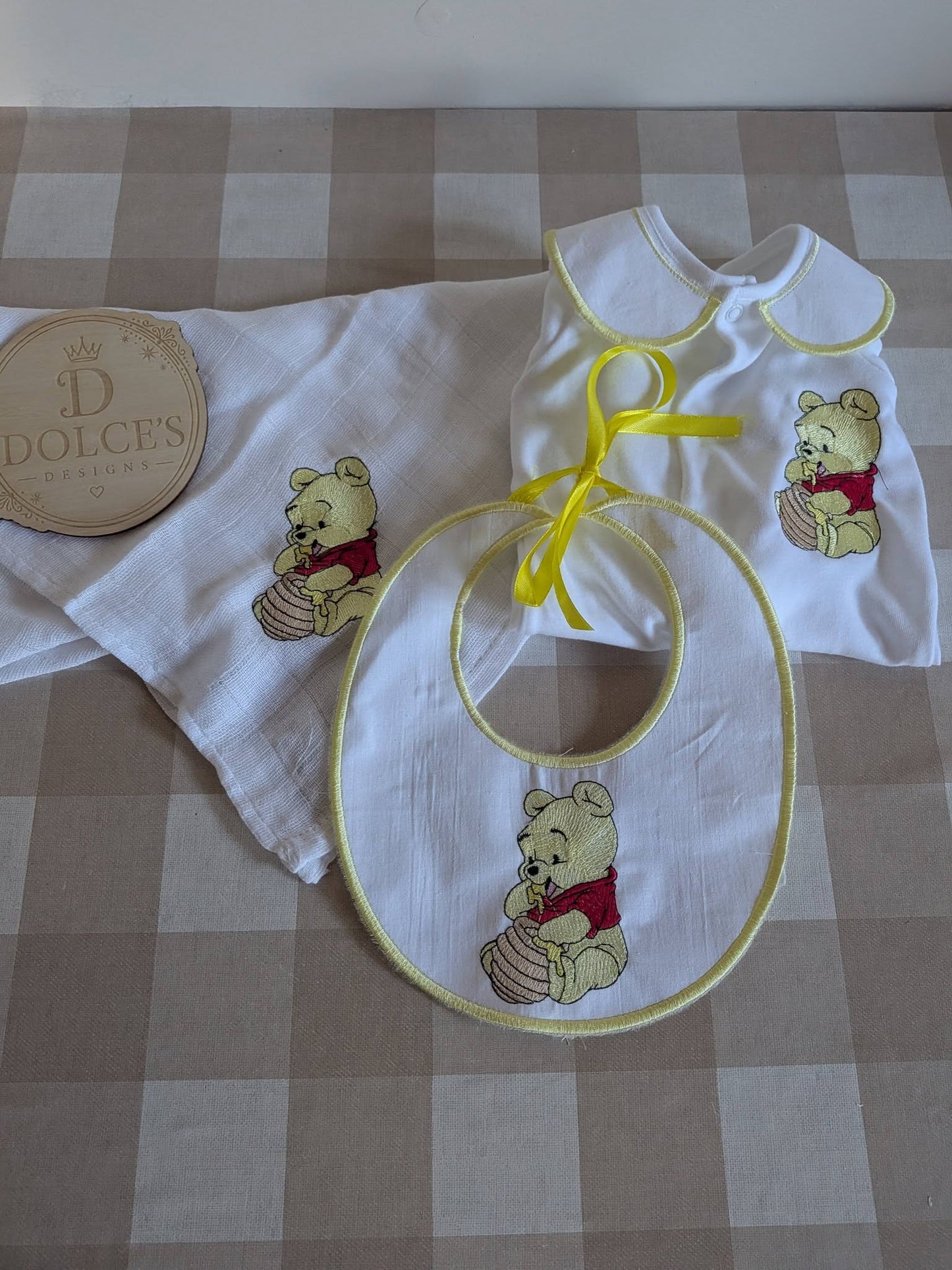 Personalised Winnie the Pooh 3 Piece Baby Gift Set – Embroidered Babygrow, Bib & Muslin
