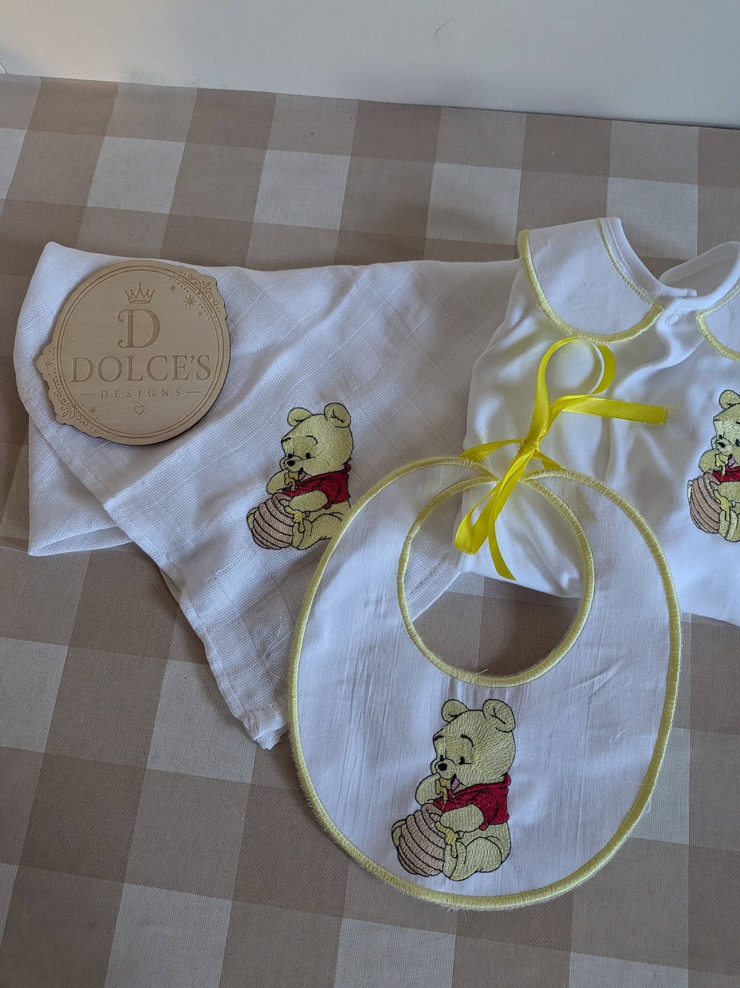Personalised Winnie the Pooh 3 Piece Baby Gift Set – Embroidered Babygrow, Bib & Muslin