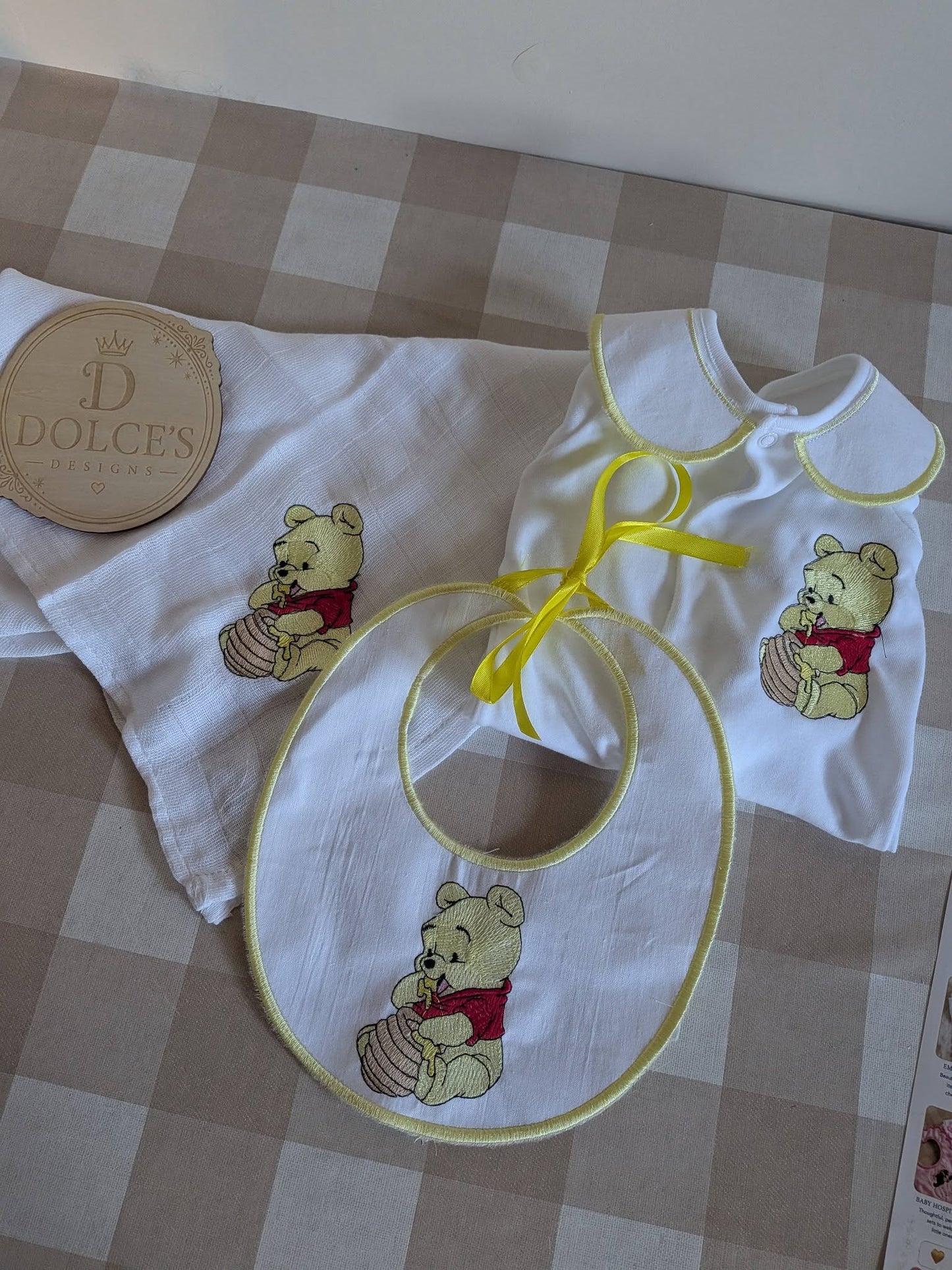 Personalised Winnie the Pooh 3 Piece Baby Gift Set – Embroidered Babygrow, Bib & Muslin