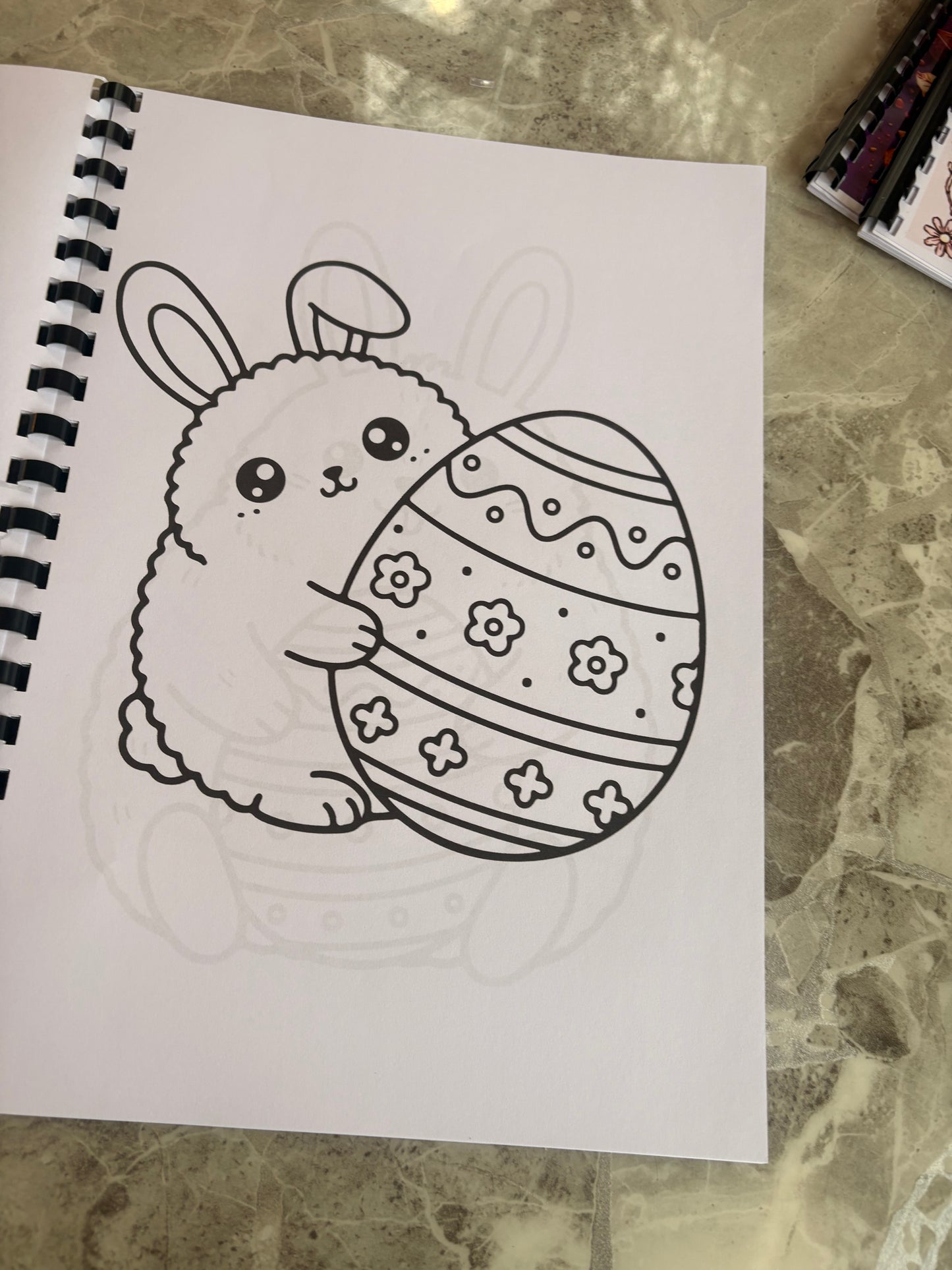Bold & Easy Cozy Easter Colouring Book 🐰🐣