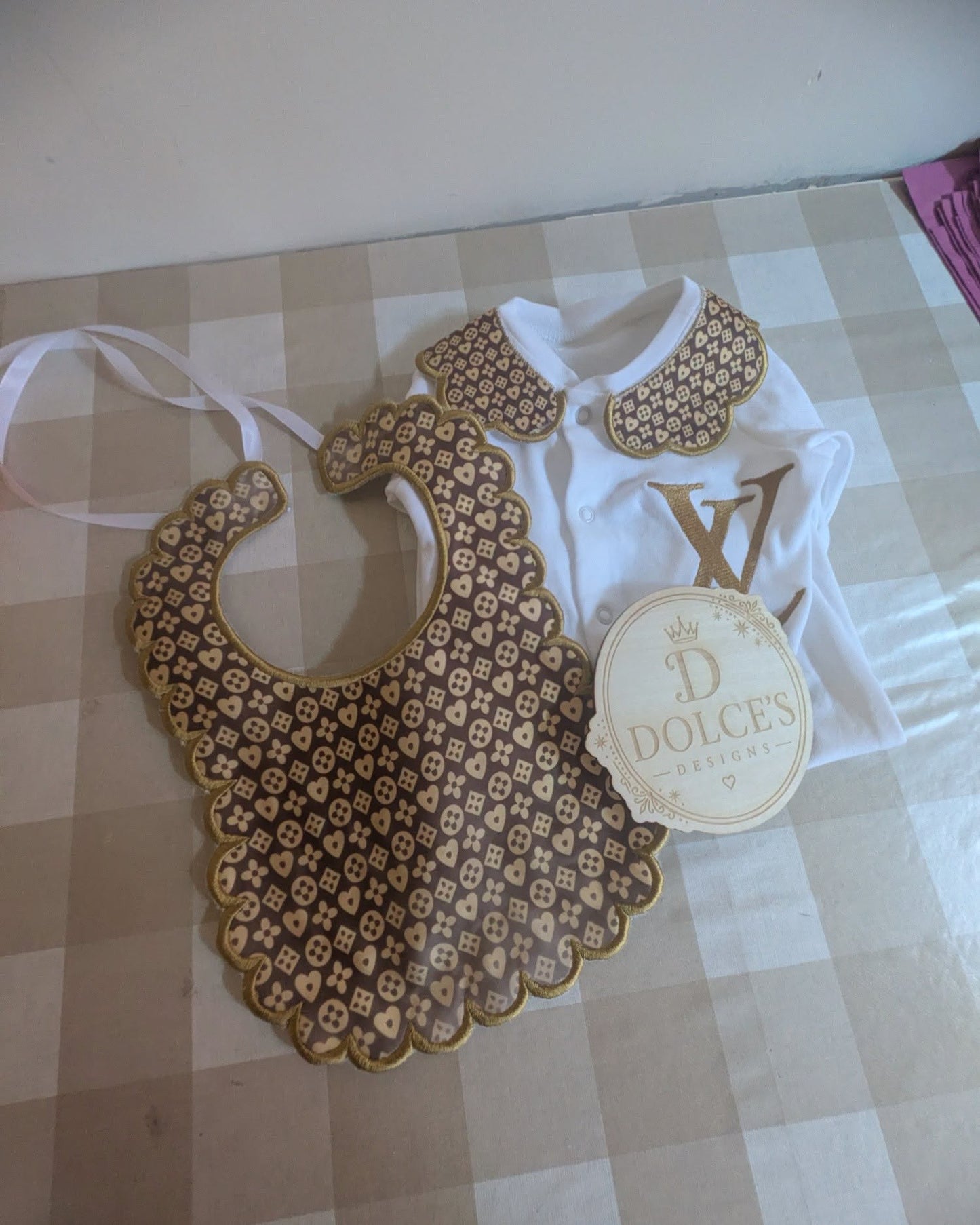 Luxury Designer Inspired Baby Gift Set | Embroidered Peter Pan Collar Babygrow & Matching Bib | Boutique Baby Outfit | Personalised