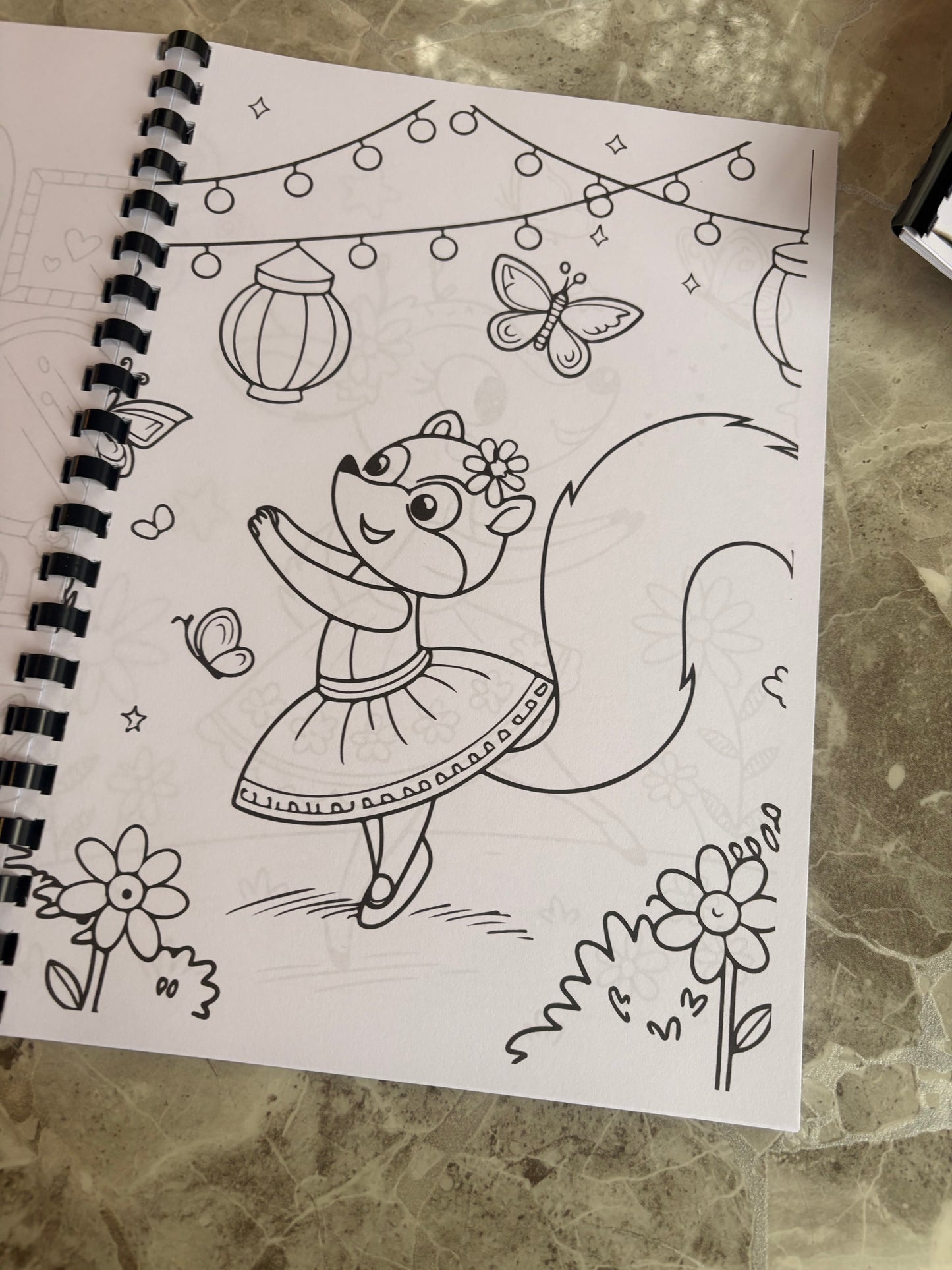 Cosy Girl Colouring Book 🩷