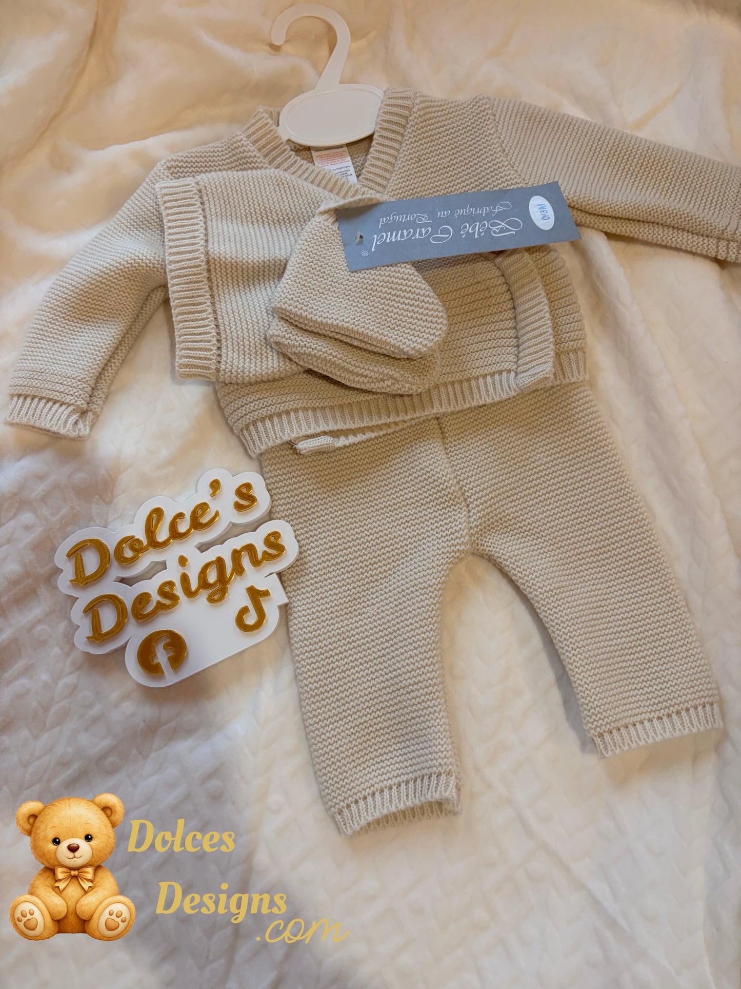 🧶 4 Piece Knitted Baby Set – 0-3 Month