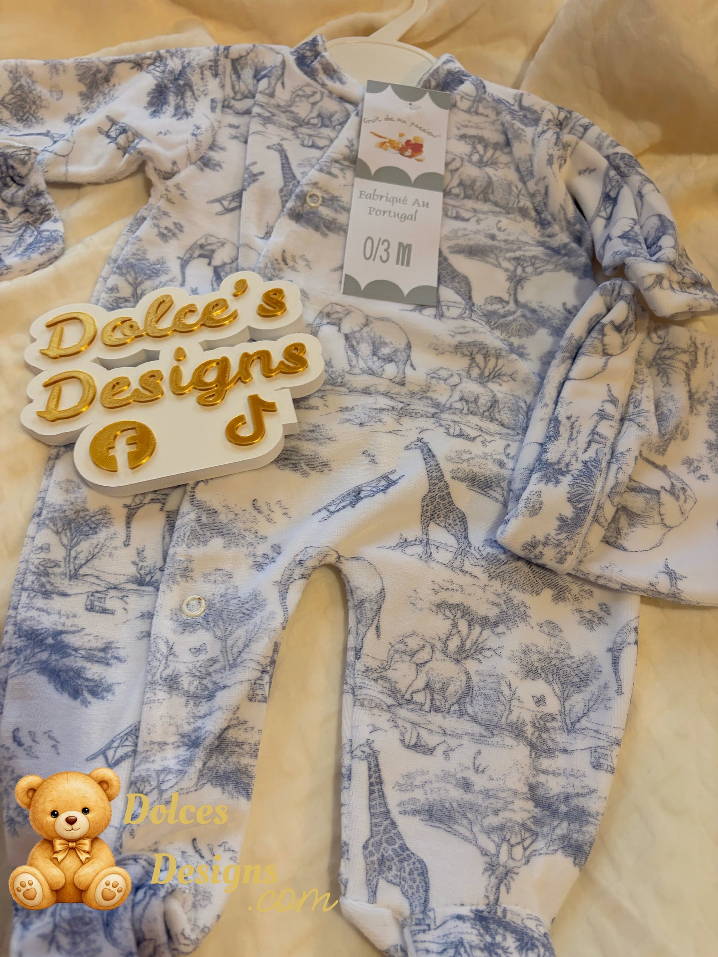 🧸 3 Piece Baby Set – Sleepsuit, Hat & Mittens