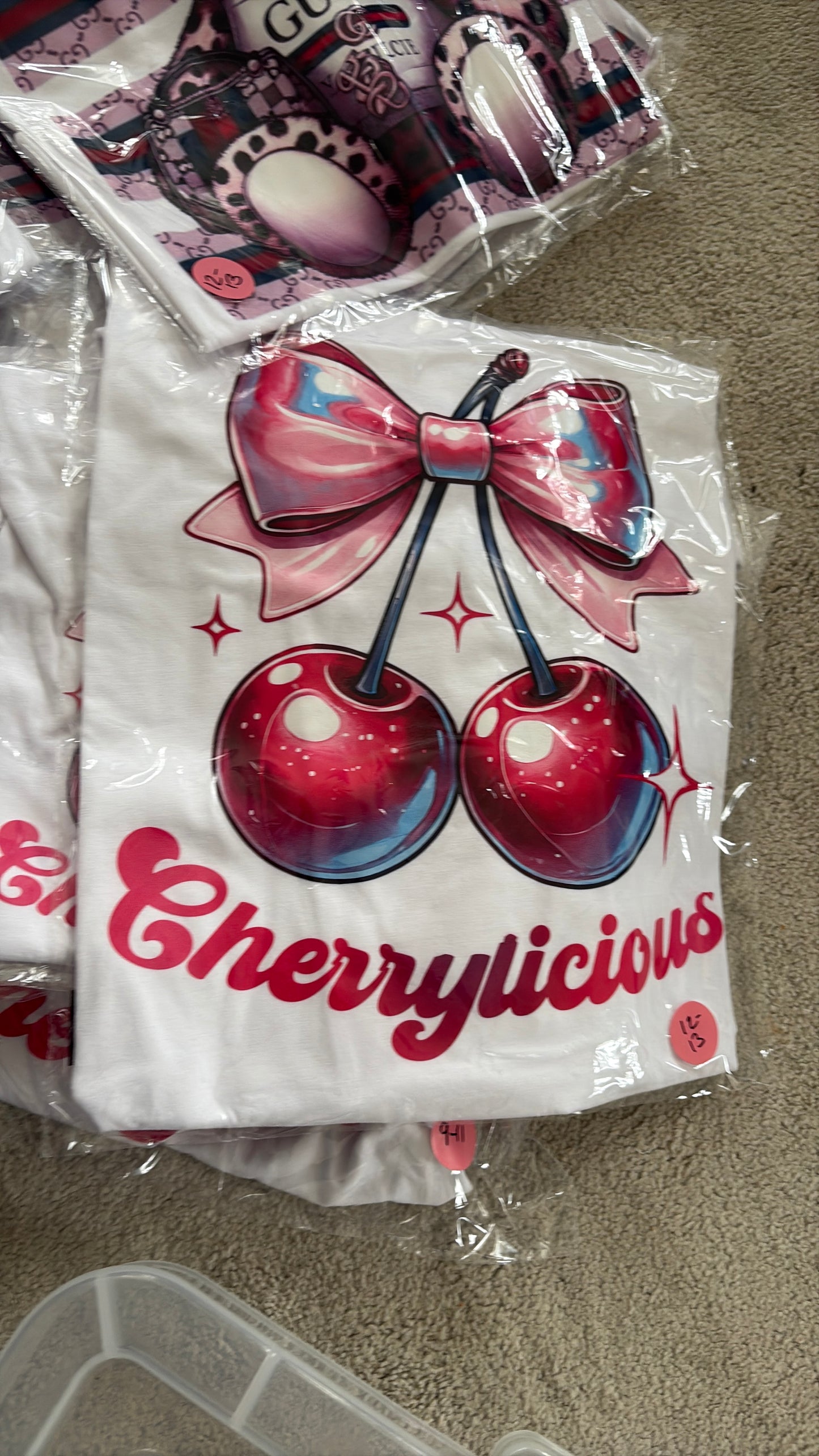 KIDS T SHIRTS BOYS AND GIRLS HUSE SALE CLEARANCE ONCE THERE GONE THERE GONE!!!