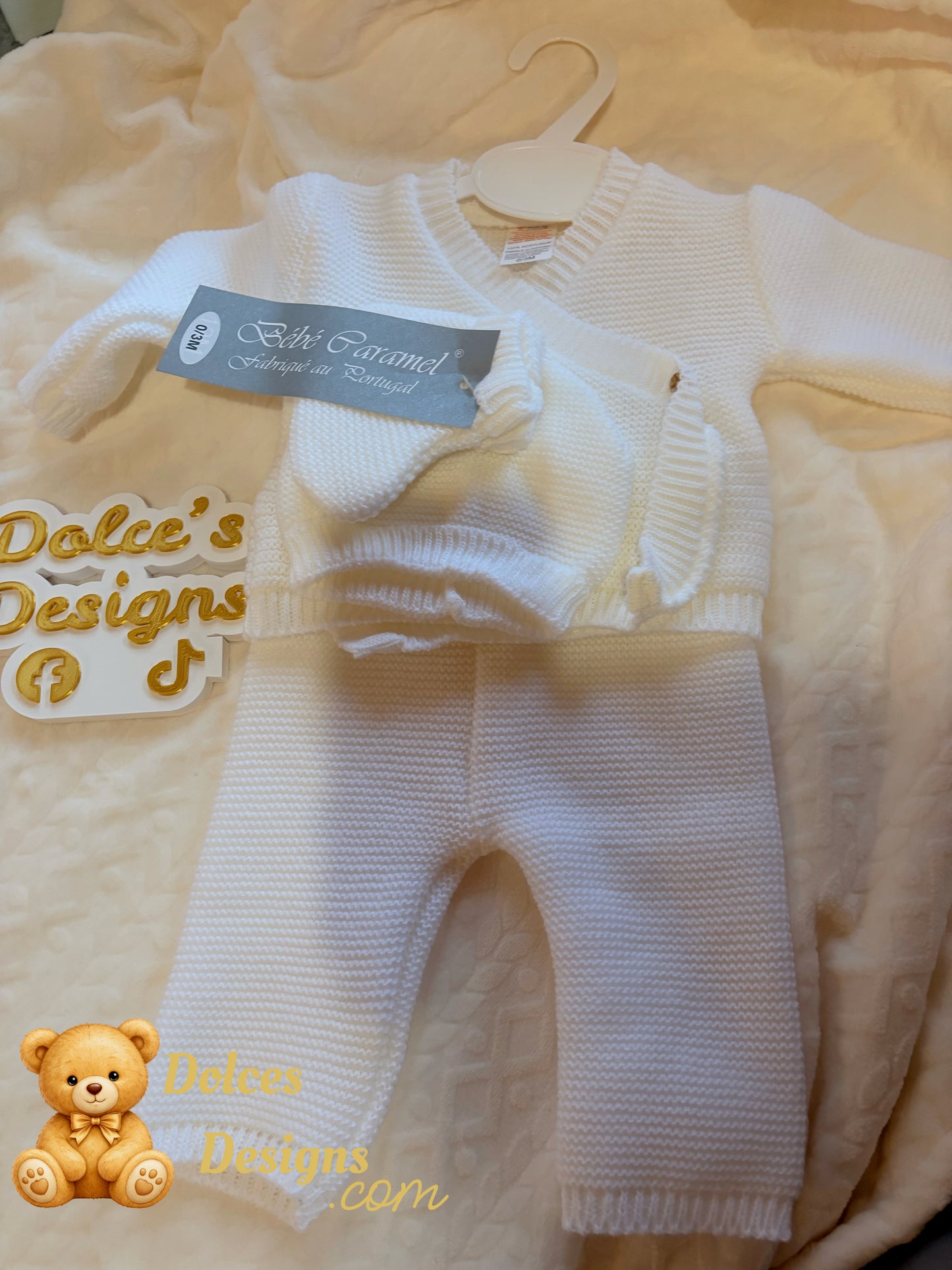 🧶 4 Piece Knitted Baby Set – 0-3 Month