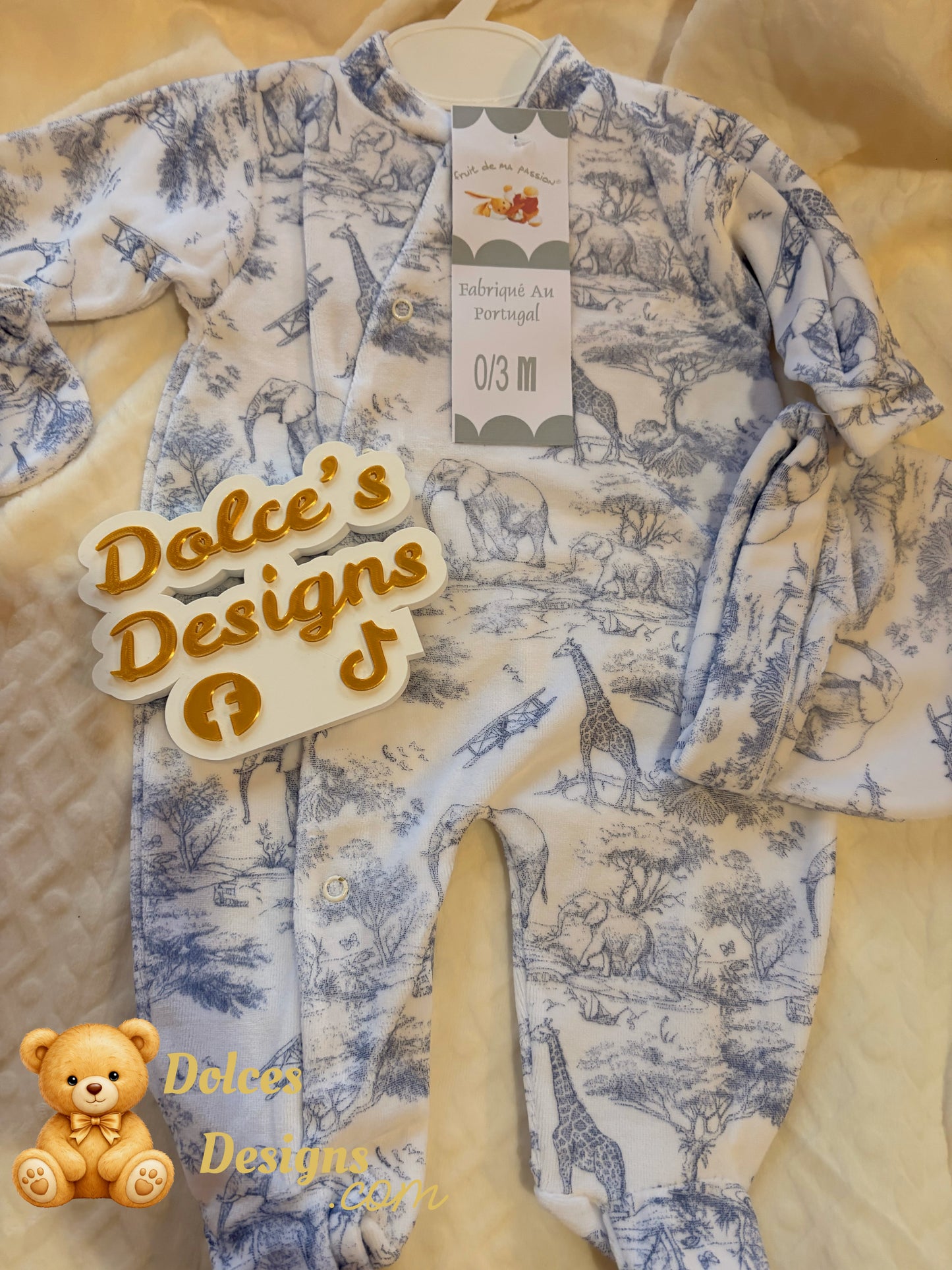 🧸 3 Piece Baby Set – Sleepsuit, Hat & Mittens
