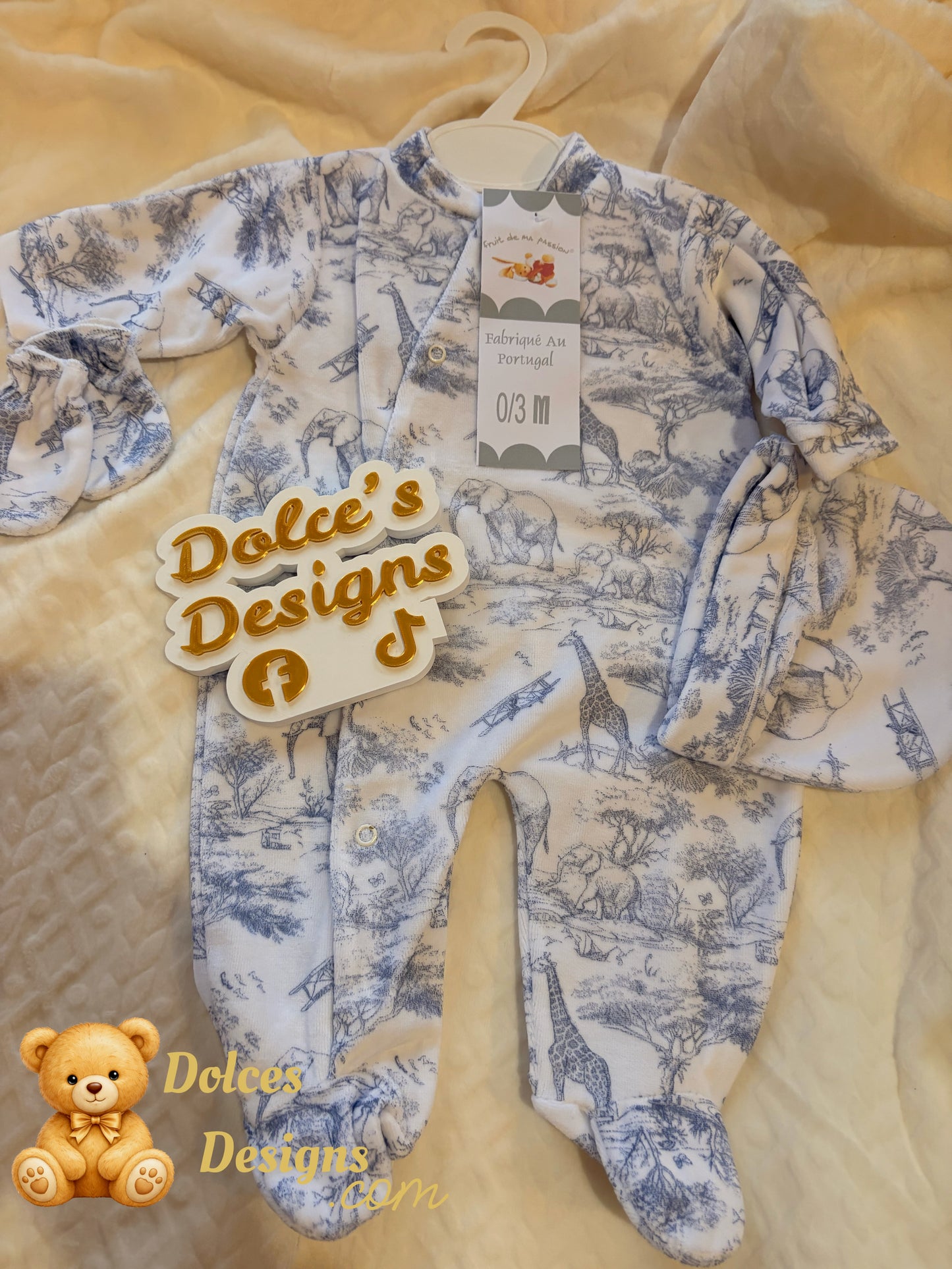 🧸 3 Piece Baby Set – Sleepsuit, Hat & Mittens