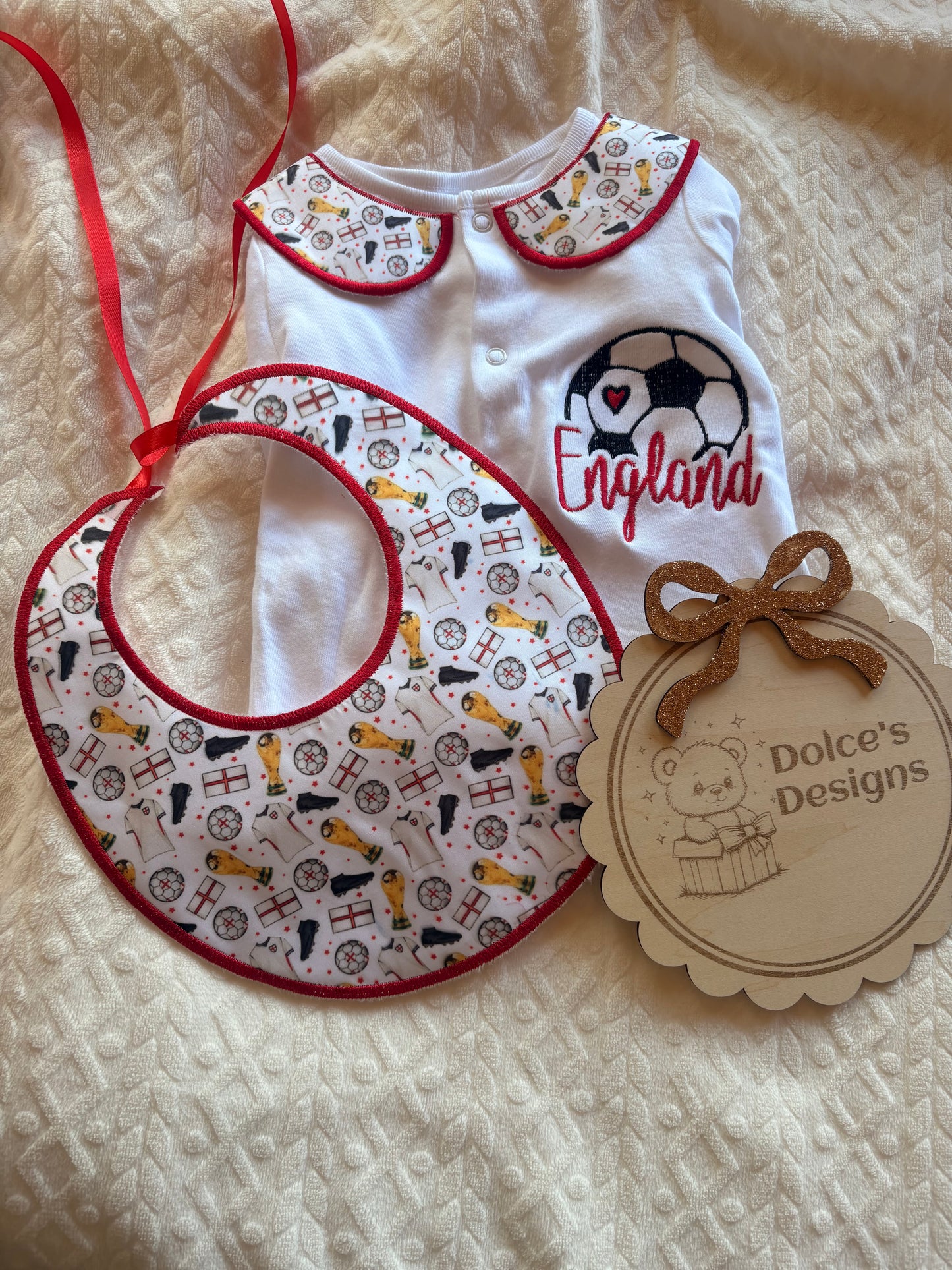 England Football Baby Set Embroidered Babygrow & Bib – Personalised