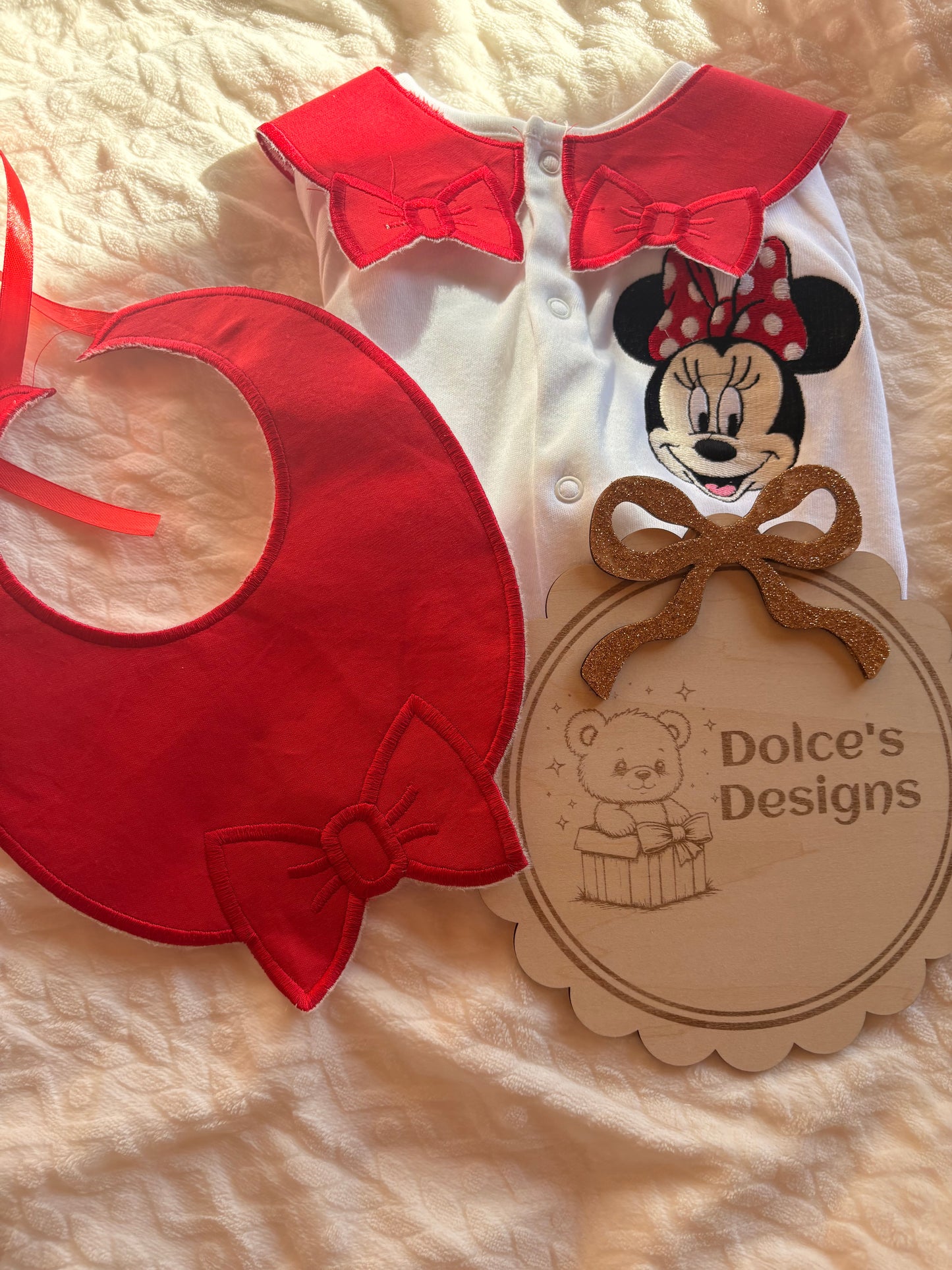 Personalised Minnie Mouse Baby Set Embroidered Babygrow & Bib – Red