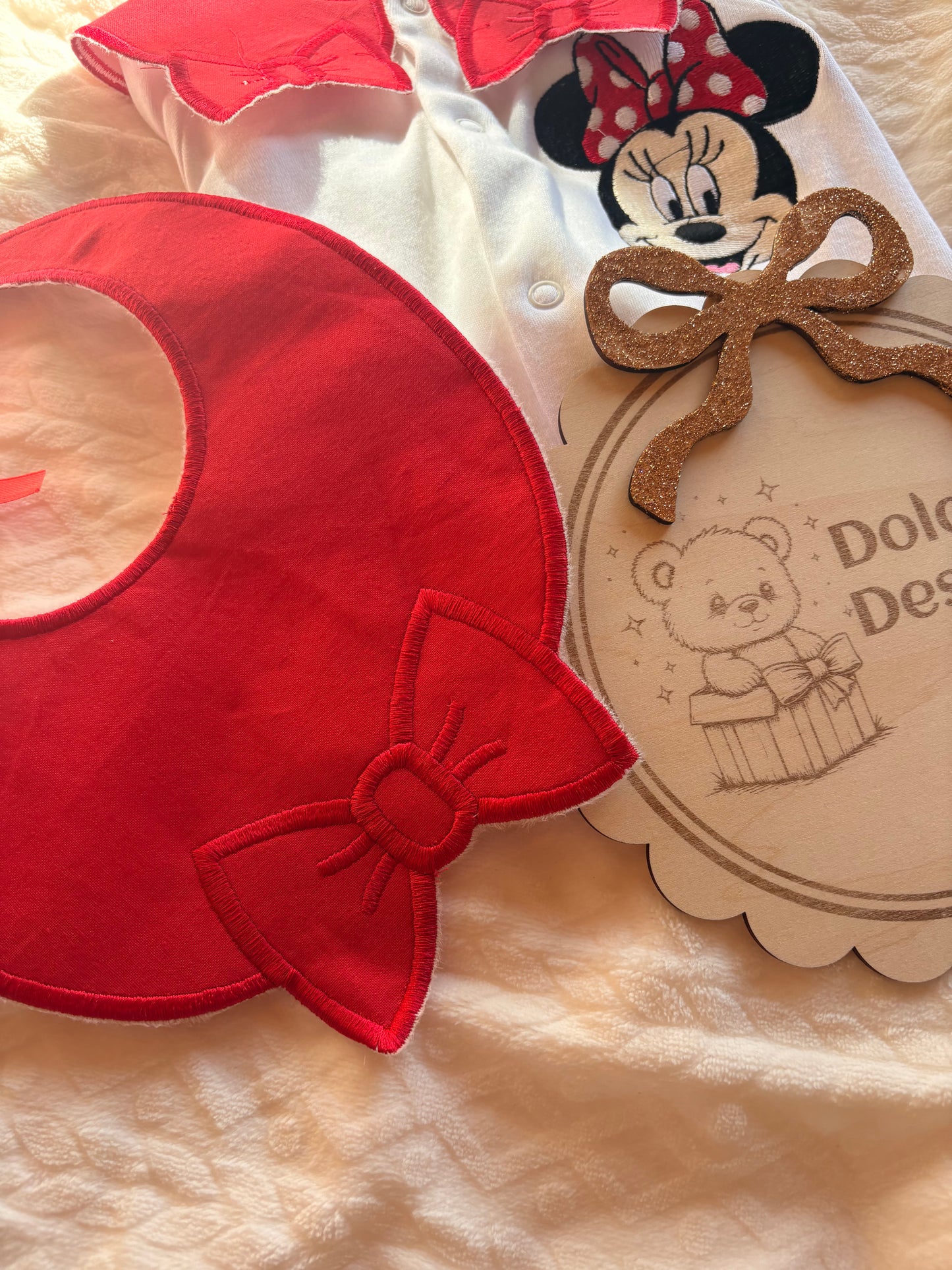 Personalised Minnie Mouse Baby Set Embroidered Babygrow & Bib – Red