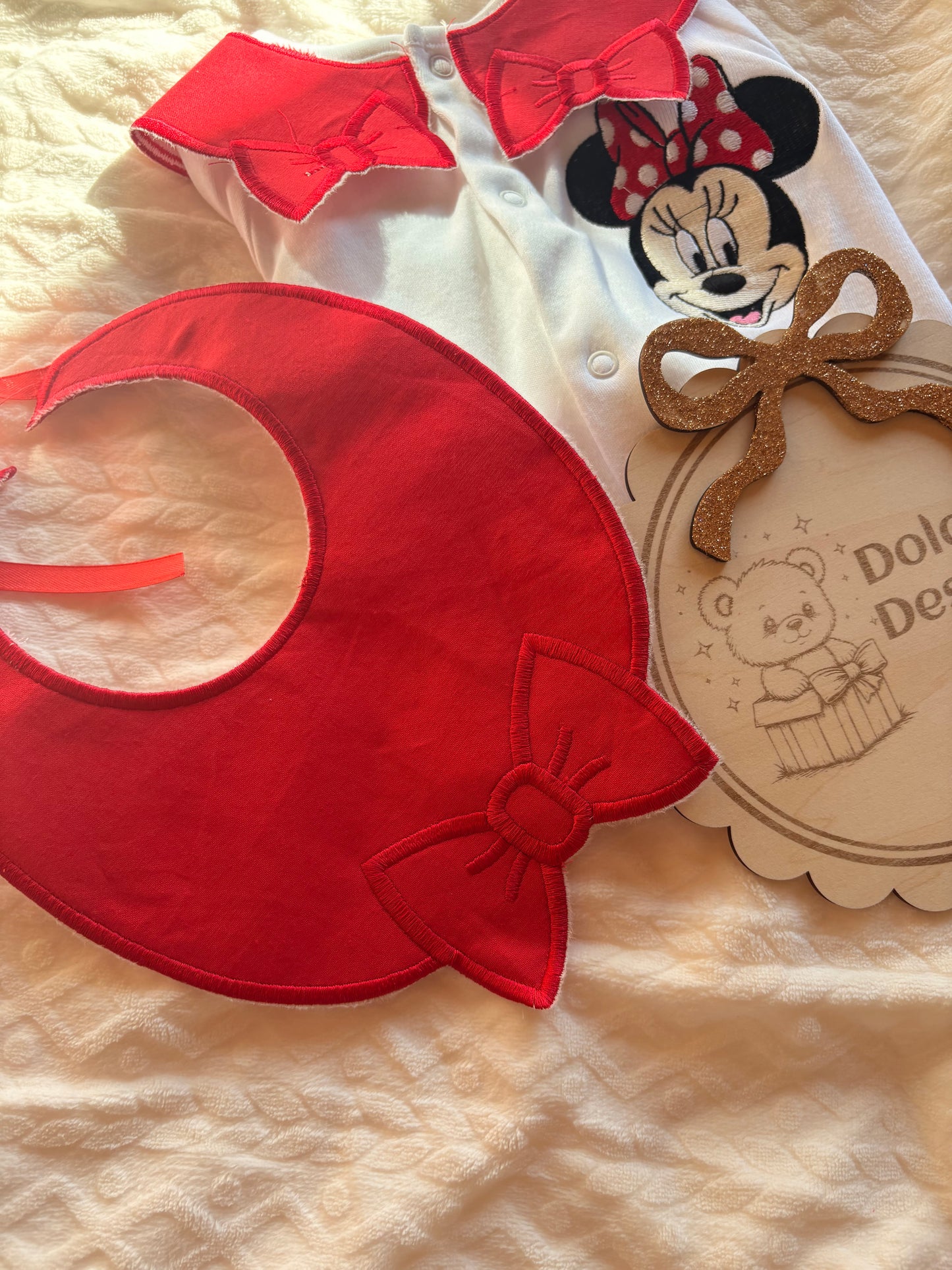 Personalised Minnie Mouse Baby Set Embroidered Babygrow & Bib – Red
