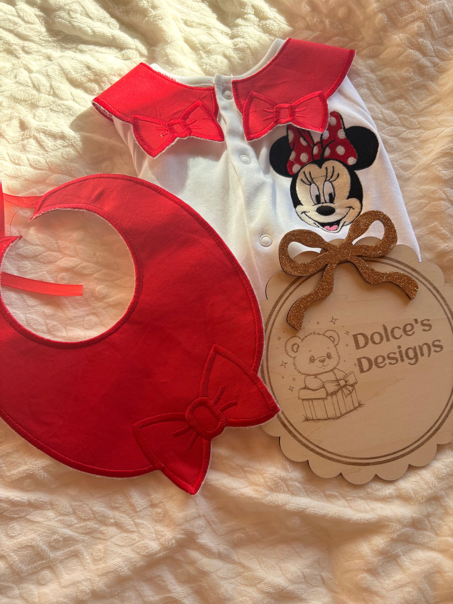 Personalised Minnie Mouse Baby Set Embroidered Babygrow & Bib – Red