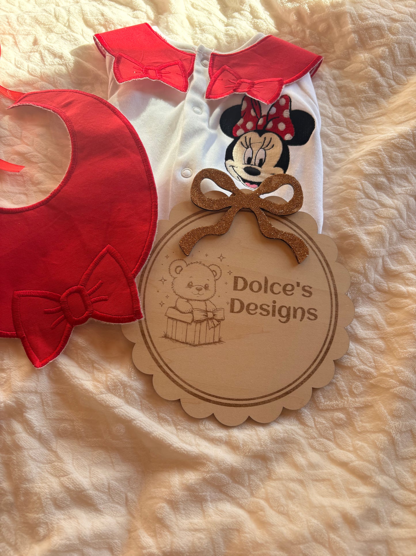 Personalised Minnie Mouse Baby Set Embroidered Babygrow & Bib – Red