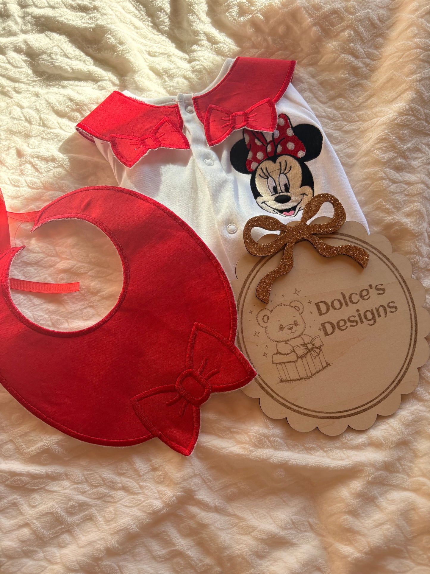Personalised Minnie Mouse Baby Set Embroidered Babygrow & Bib – Red