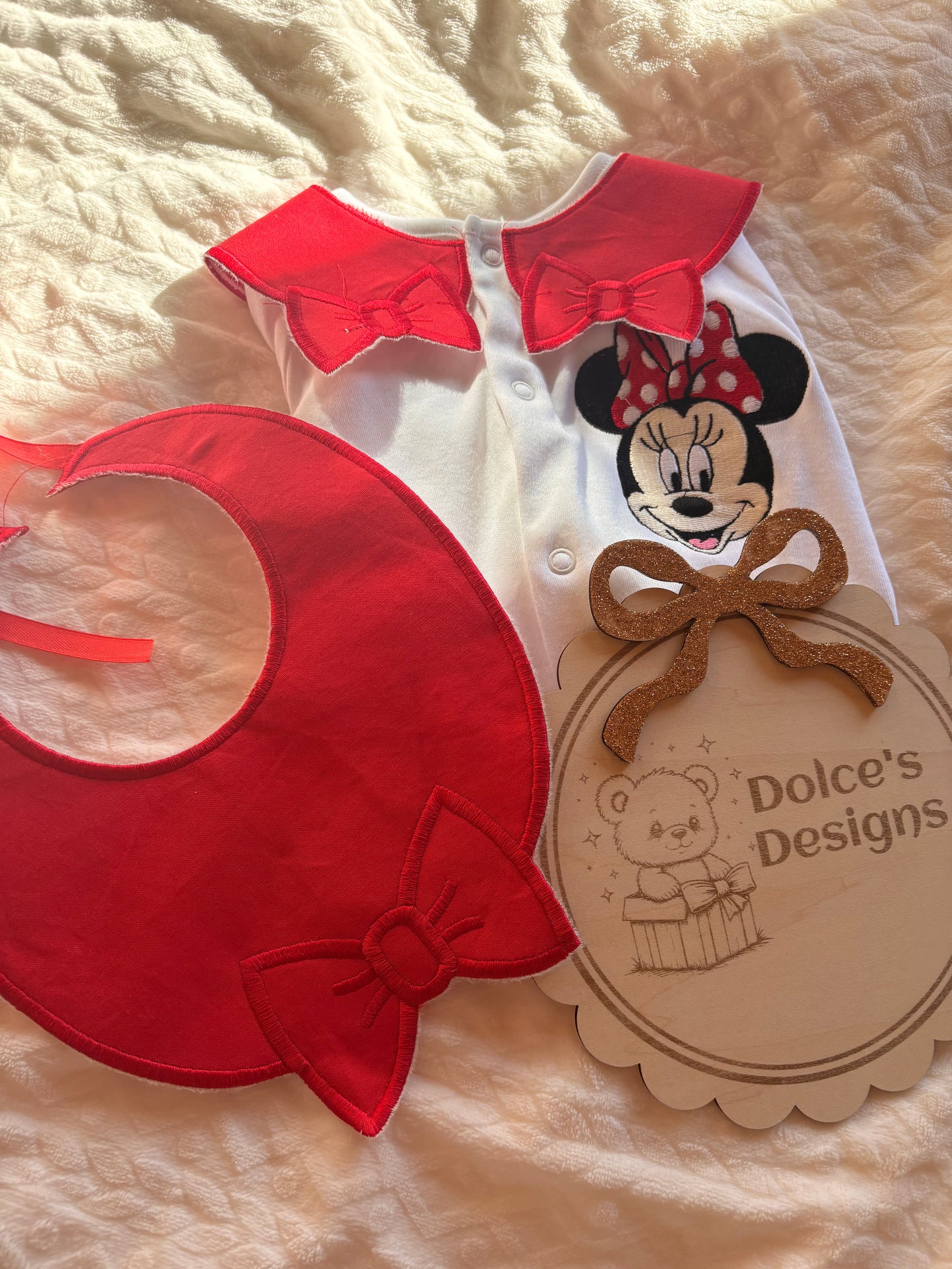 Personalised Minnie Mouse Baby Set Embroidered Babygrow & Bib – Red