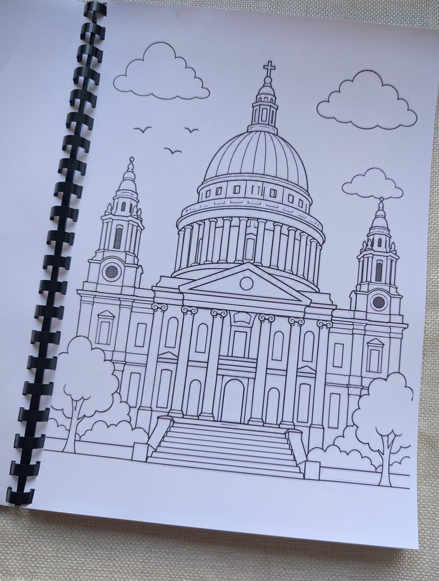 London Landmarks Colouring Book – Famous London Sights & Attractions | 20+ Iconic UK Colouring Pages