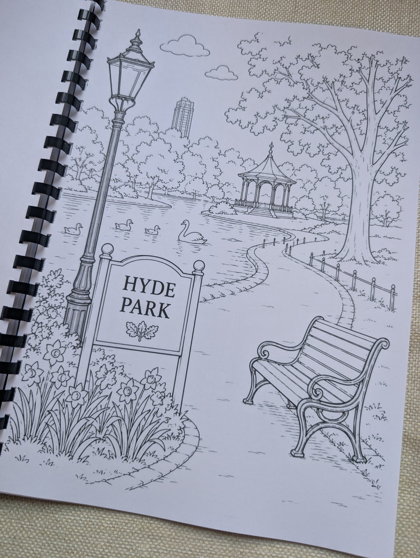 London Landmarks Colouring Book – Famous London Sights & Attractions | 20+ Iconic UK Colouring Pages