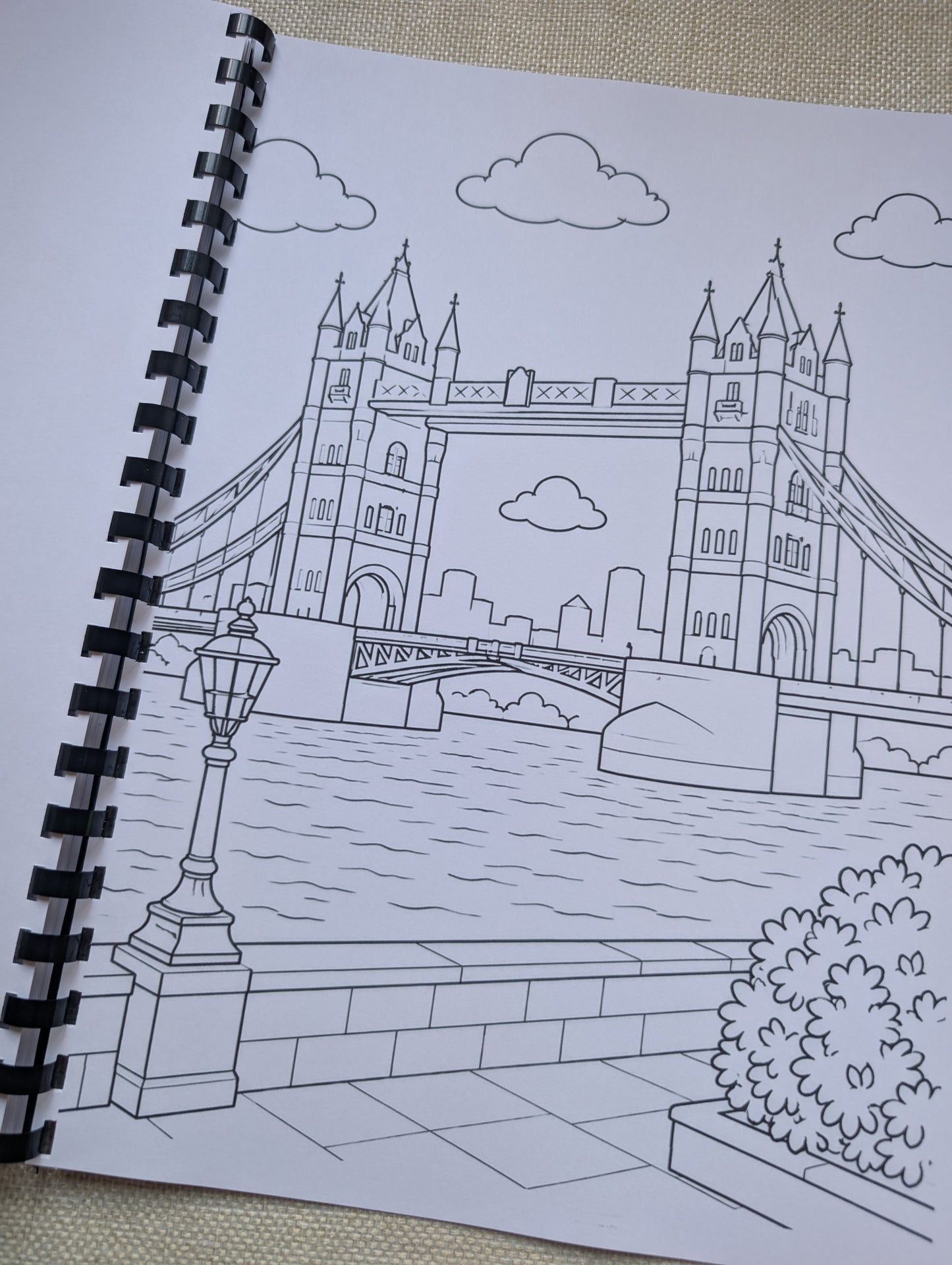 London Landmarks Colouring Book – Famous London Sights & Attractions | 20+ Iconic UK Colouring Pages